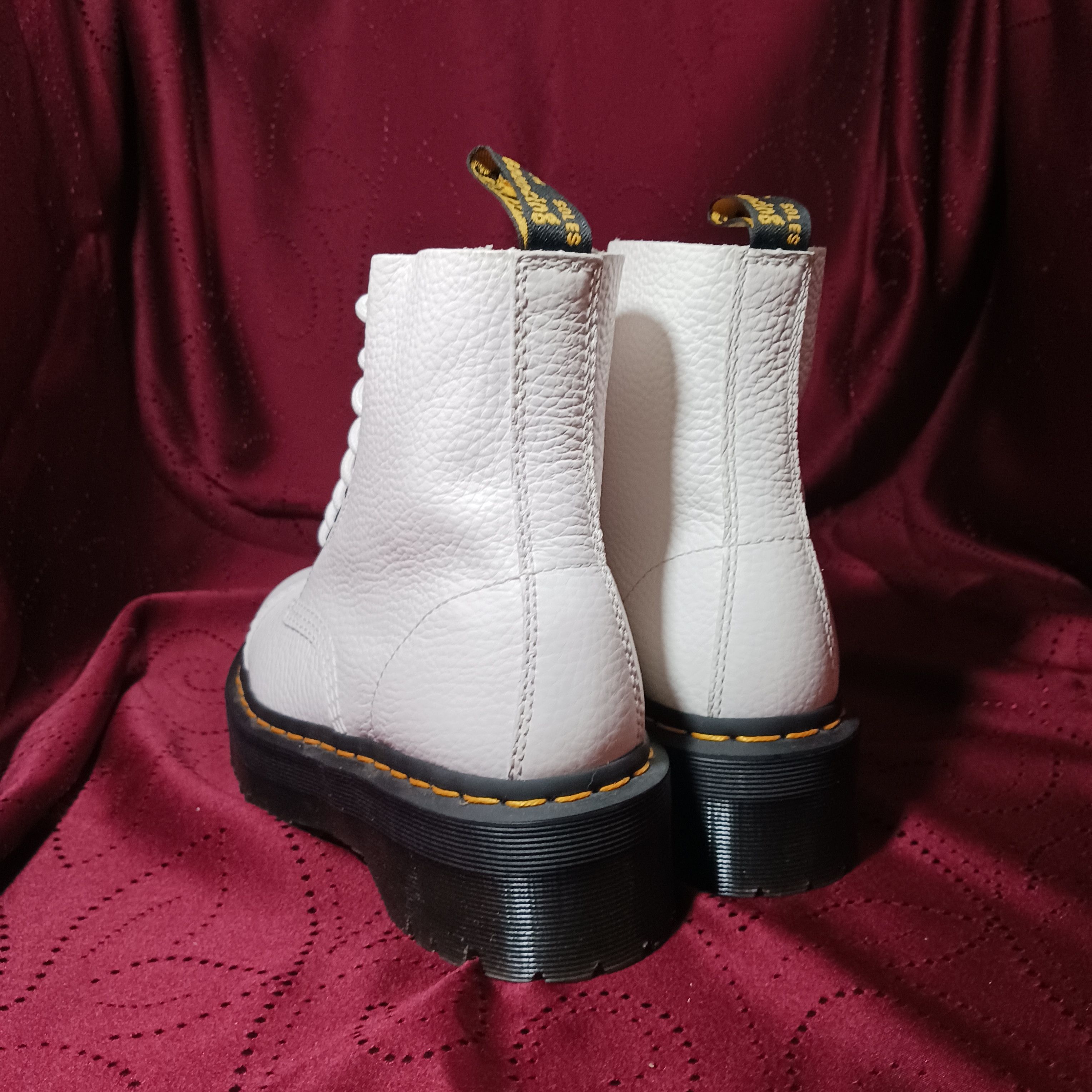 Dr. Martens Dr. Martens White Sinclair Boots W8 Size US 8 / IT 38 - 4 Thumbnail