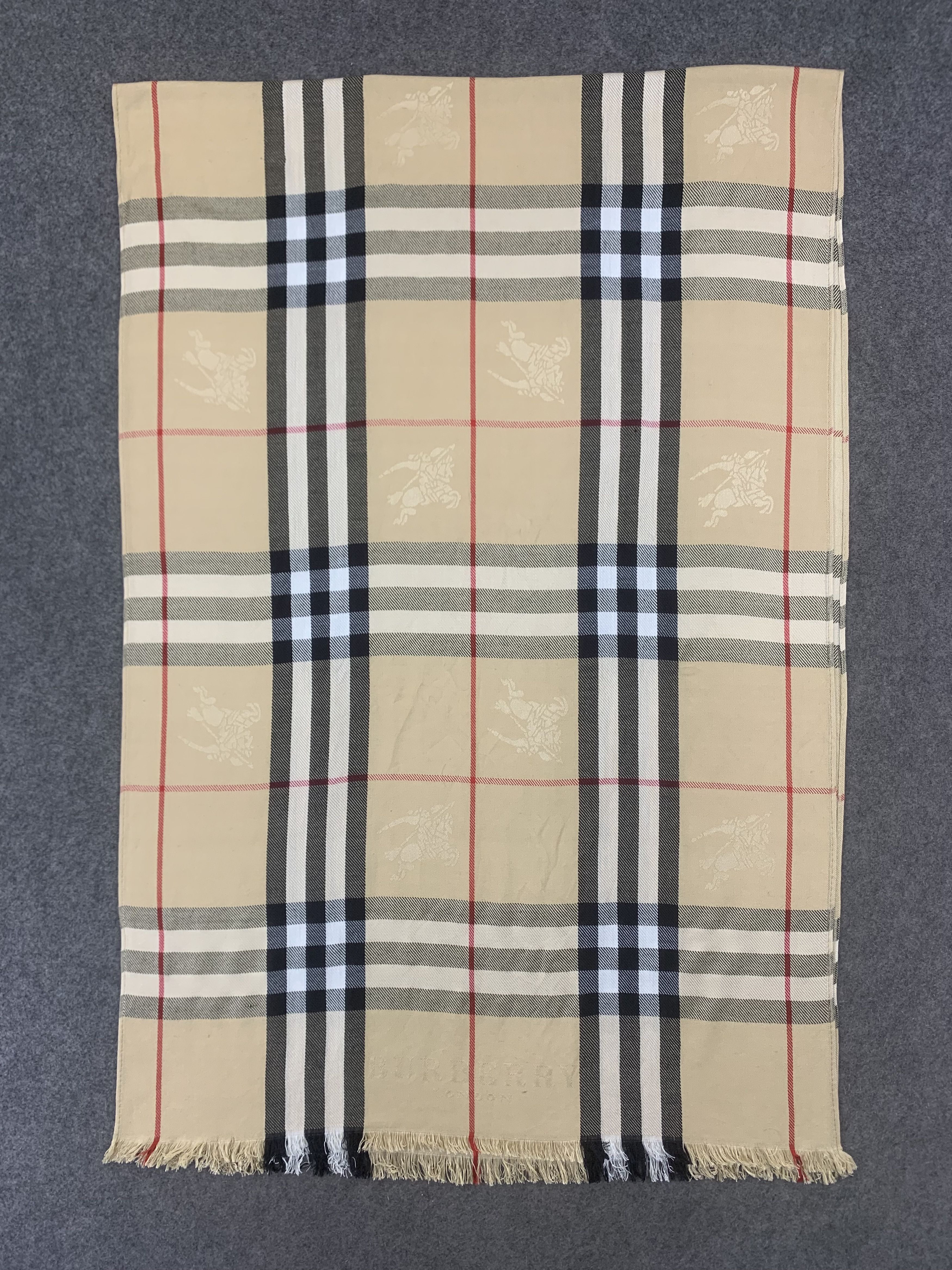 Burberry Burberry London Neckwear Scarf Shawl Size ONE SIZE - 4 Thumbnail