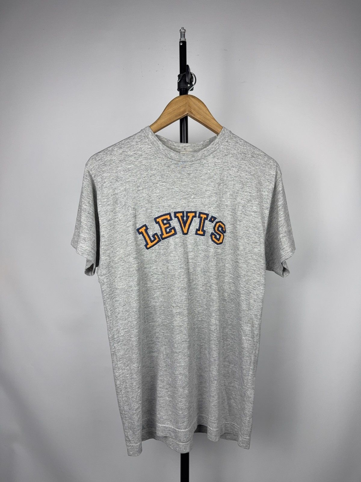Levi's 90s Levi’s USA Grey Varsity Arch Logo T-Shirt Casual Basic Size US S / EU 44-46 / 1 - 1 Thumbnail