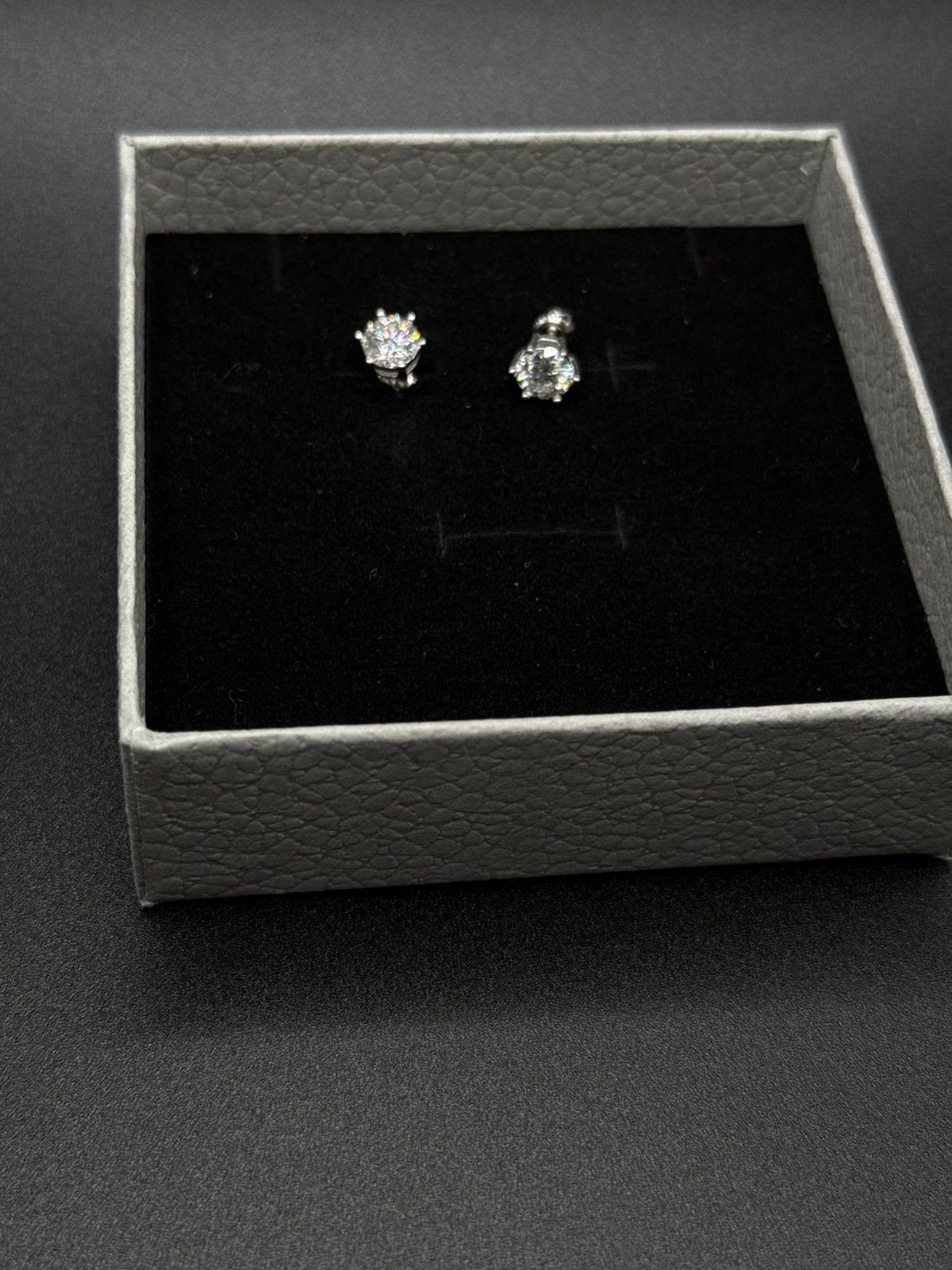 Other Iced out Stud earrings 925 sterling silver and Moissanite Size ONE SIZE - 6 Thumbnail