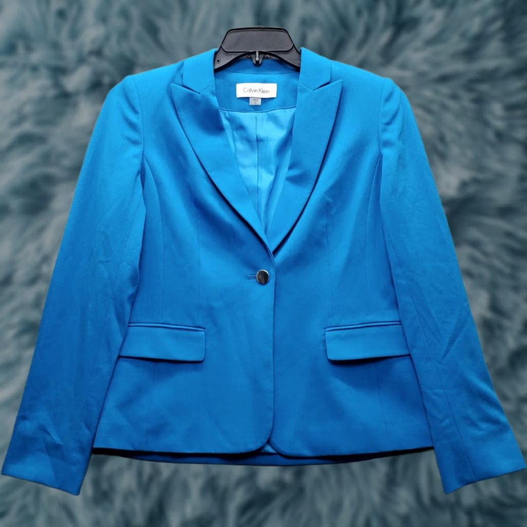 Calvin Klein Calvin Klein Blazer Jacket Womens Size 8P Blue Peak Lapel Single Breasted 1 Button EUC Size M / US 6-8 / IT 42-44 - 1 Thumbnail