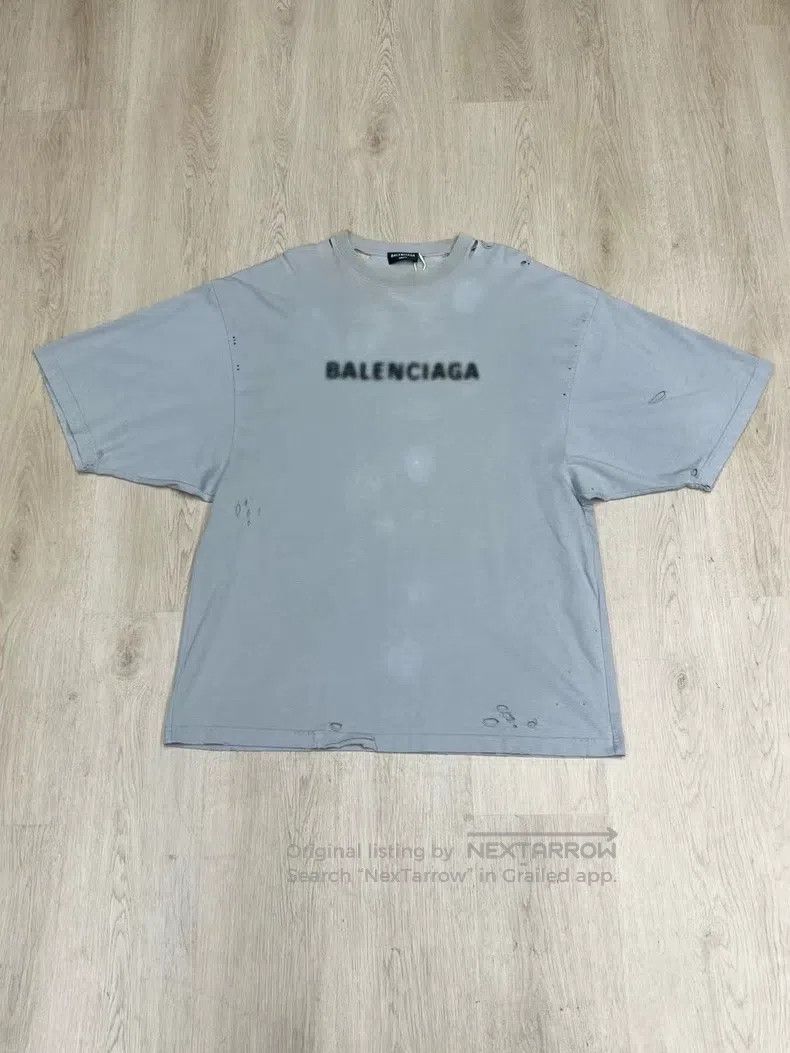 Balenciaga Balenciaga Blur mosaic logo short-sleeve, size XS Size US XS / EU 42 / 0 - 1 Thumbnail