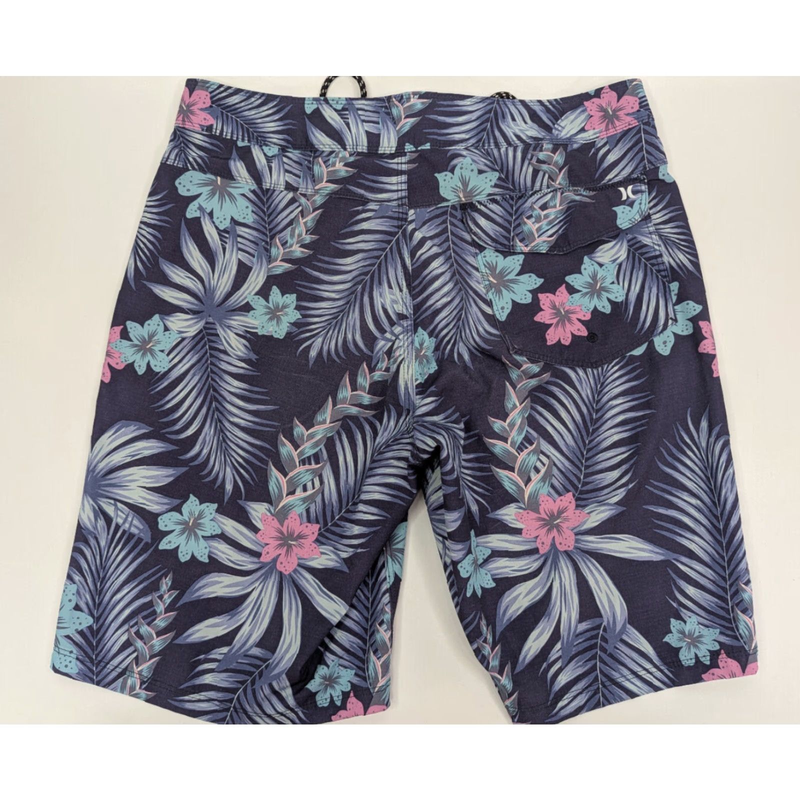Hurley VINTAGE none Size US 32 / EU 48 - 2 Thumbnail