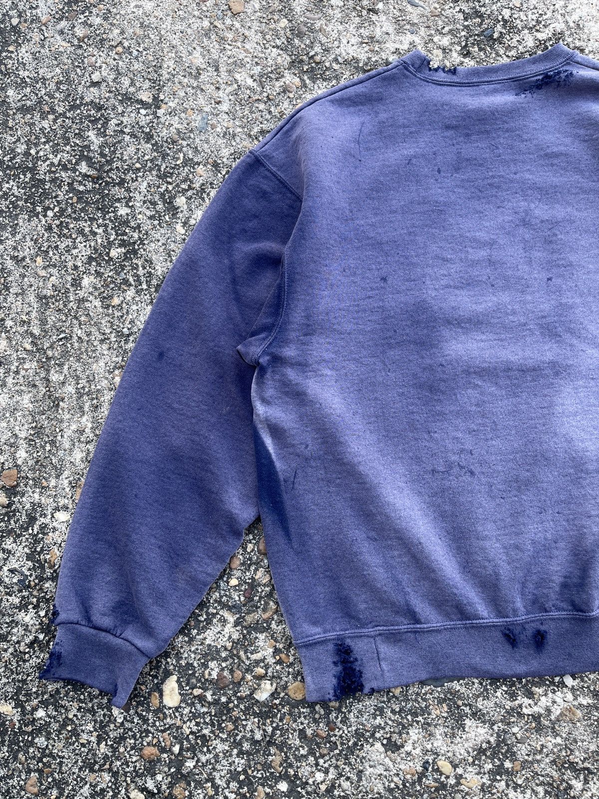 Vintage 90s Crazy Distressed Faded Blue Crewneck Size US L / EU 52-54 / 3 - 12 Thumbnail