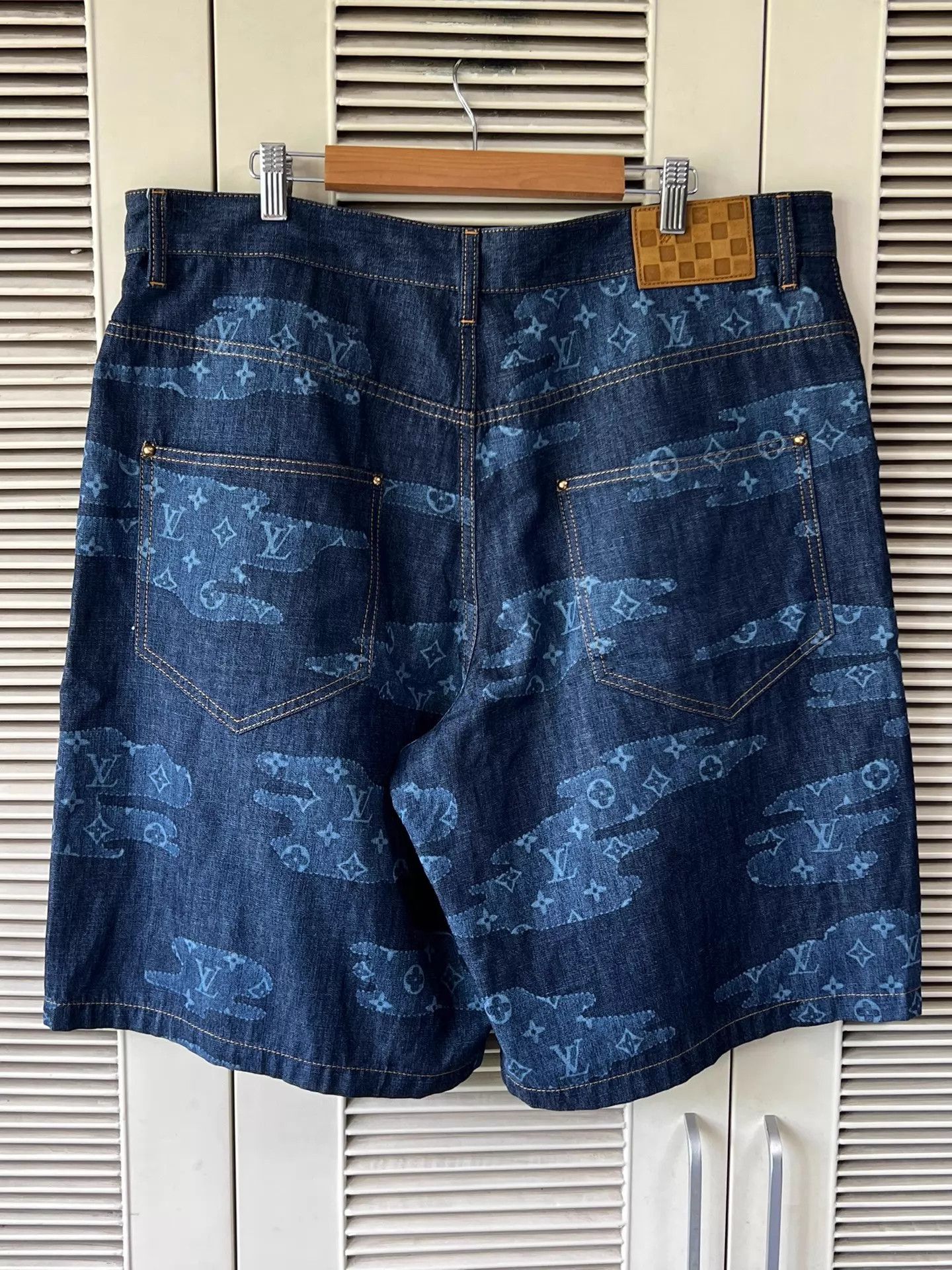 Louis Vuitton LV Monogram Denim Shorts 36 Size US 36 / EU 52 - 2 Thumbnail