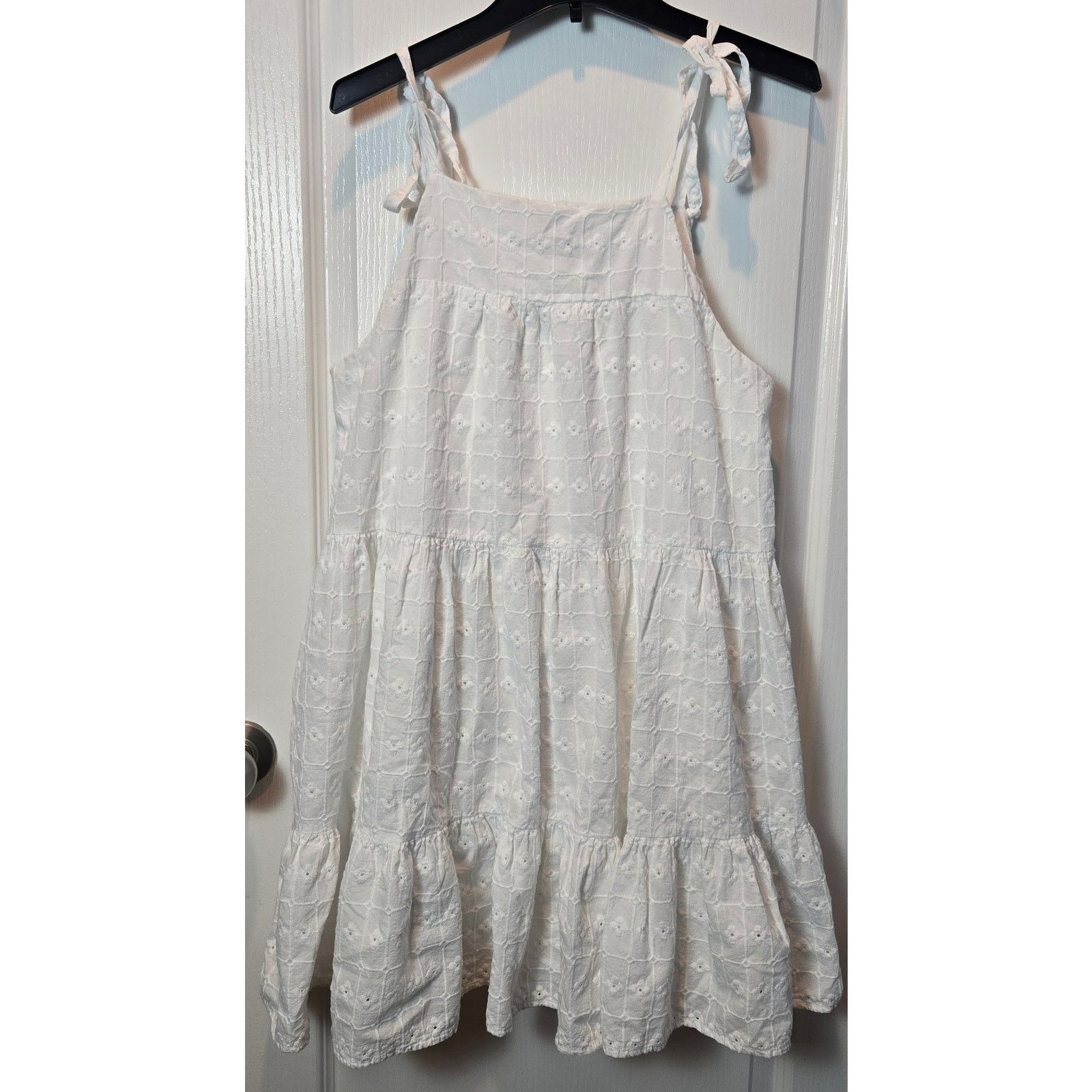 Other Francesca's Miami eyelet tiered ruffle dress XL tie straps Size XL / US 12-14 / IT 48-50 - 1 Thumbnail