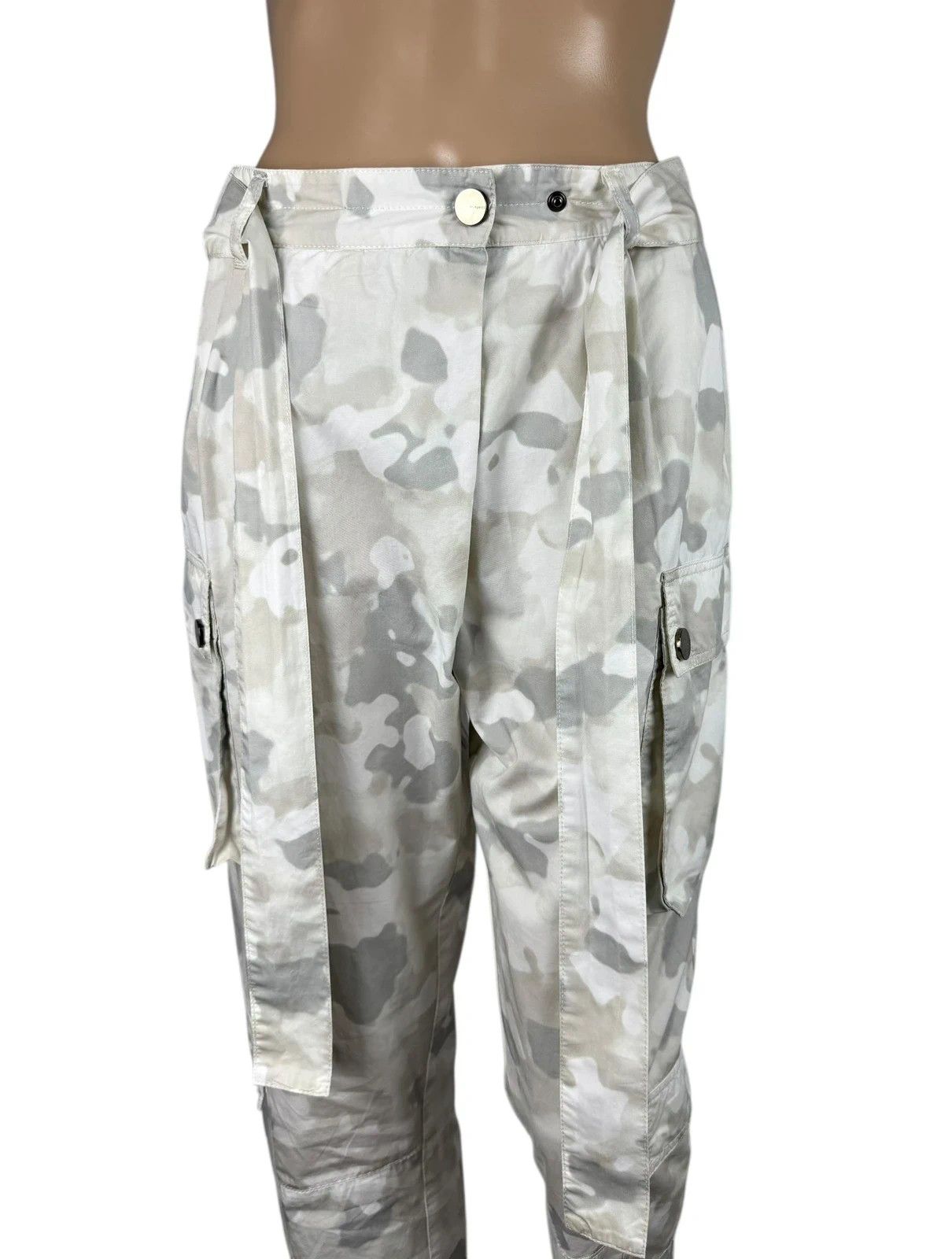 Pinko Pinko Camouflage Cargo Pants Crop Belted size GB8 I40 Size 27" / US 4 / IT 40 - 8 Thumbnail