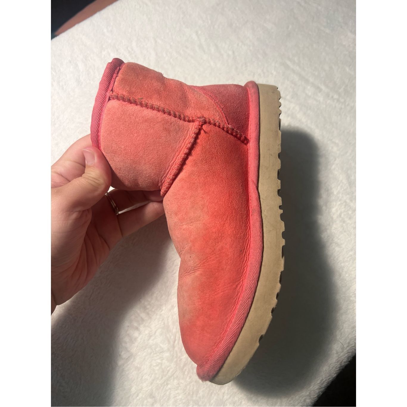 Ugg Ugg Pink Classic Low Boots Woman’s Size 6 -Could Use A Clean Size US 6 / IT 36 - 6 Thumbnail