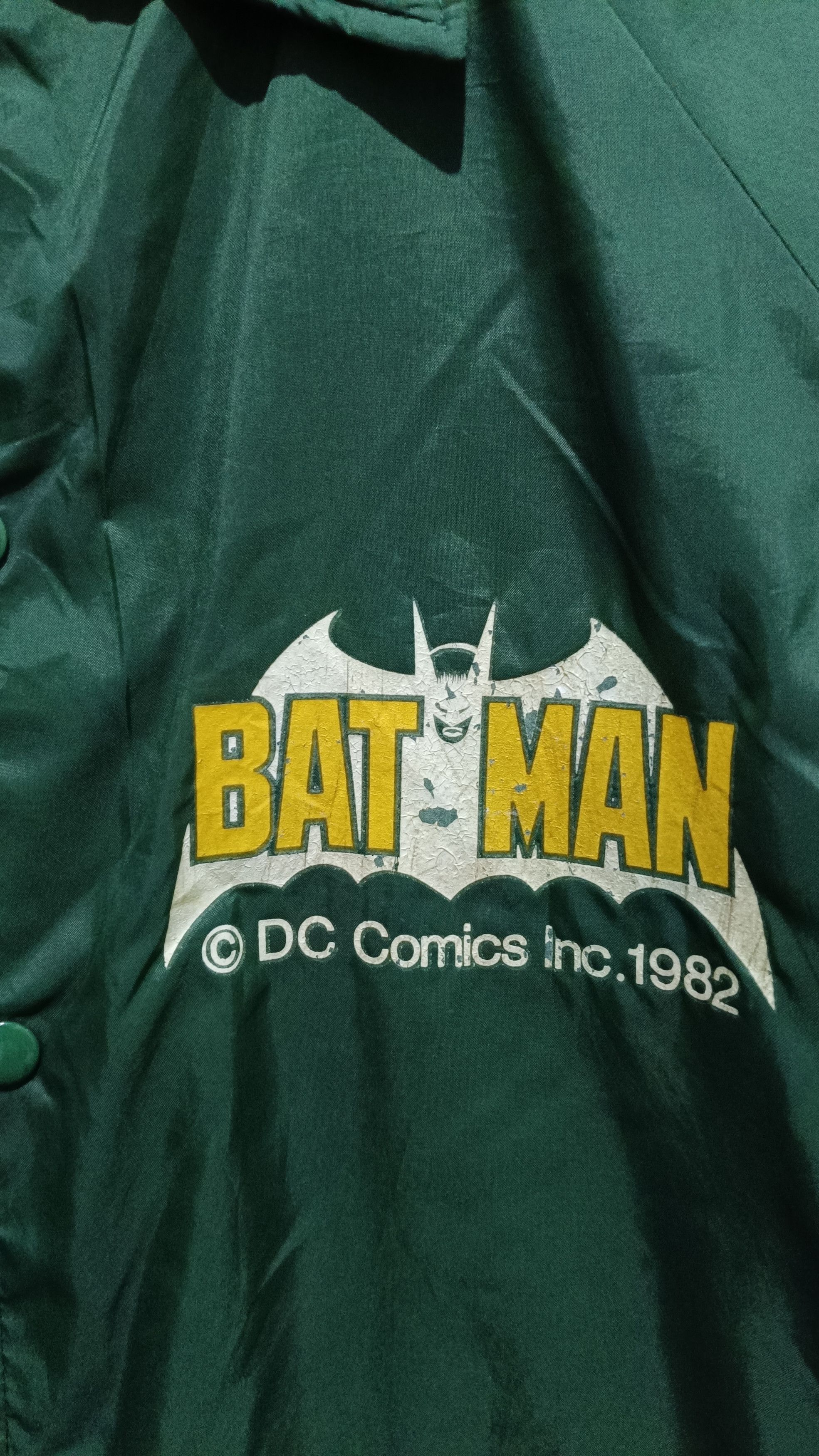 DC Comics Vintage BATMAN 80s DC comics Size US L / EU 52-54 / 3 - 2 Thumbnail