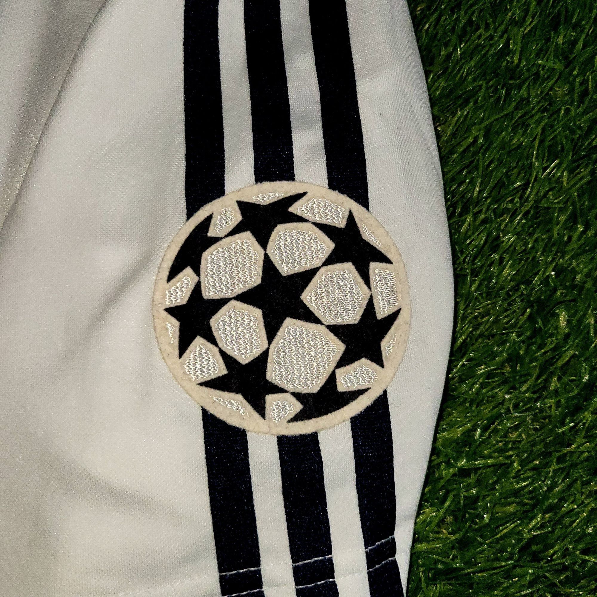 Adidas Ronaldo Real Madrid CENTENARY 2002 2003 Soccer Jersey M Size US M / EU 48-50 / 2 - 5 Thumbnail