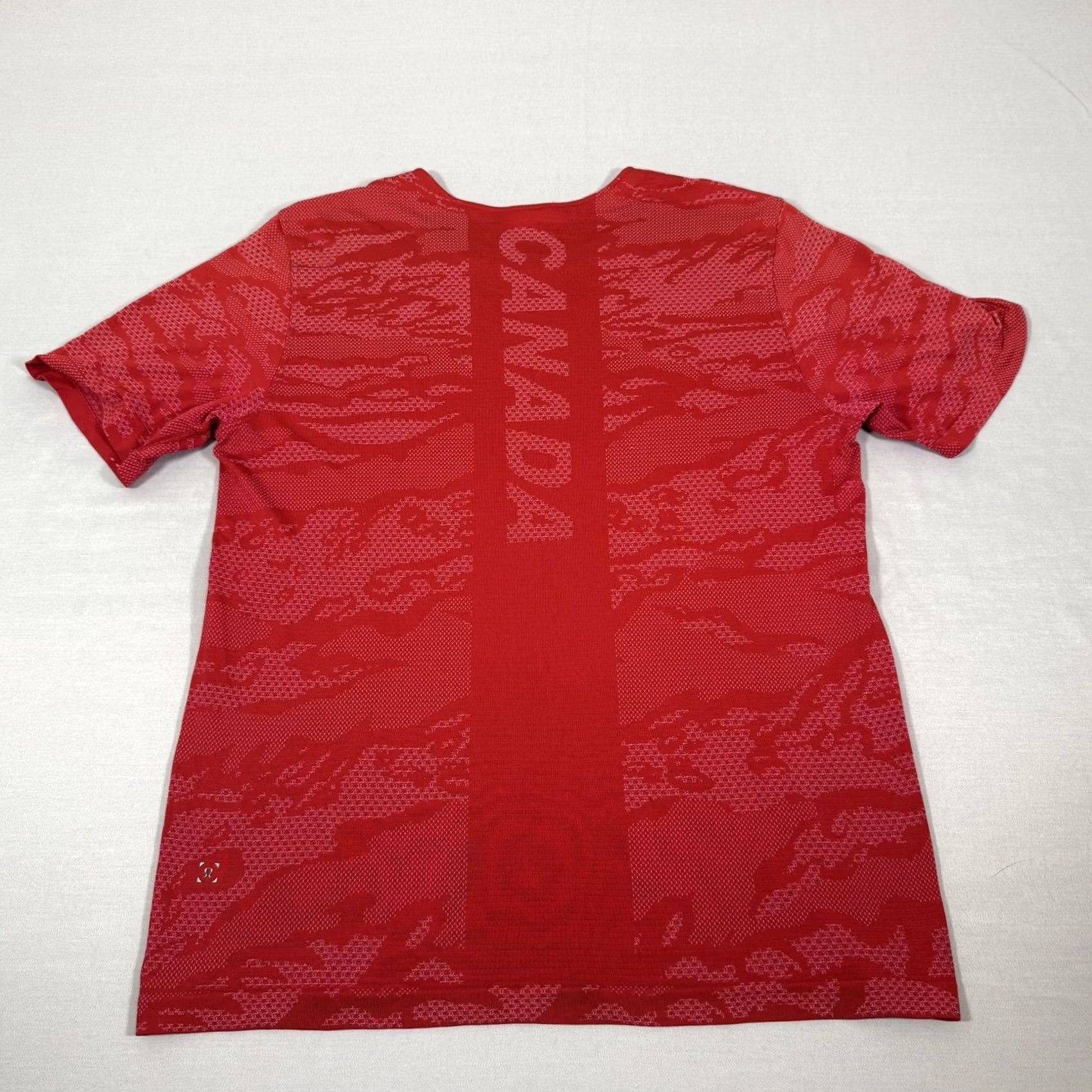 Lululemon Lululemon Shirt Mens L Red Canada Olympics Camo Seamless Performance T-Shirt Running Gym Training Yoga Size US L / EU 52-54 / 3 - 7 Thumbnail