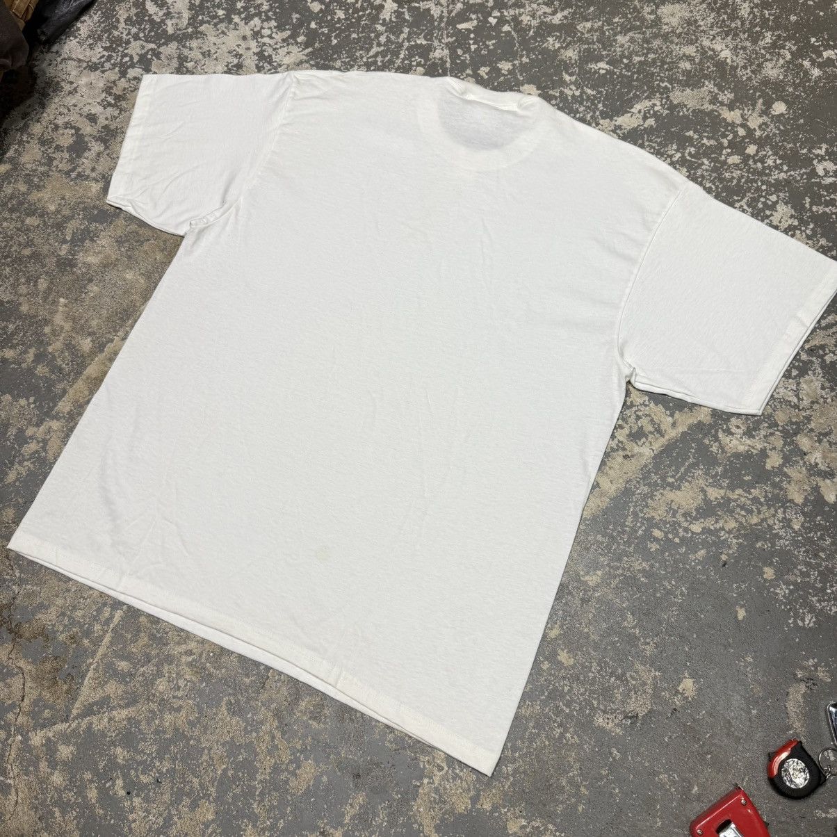 Nike Vintage Nike White Blank No Swoosh 90s Tshirt USA Size US L / EU 52-54 / 3 - 11 Thumbnail