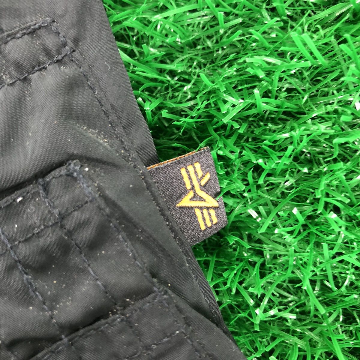 Alpha Industries Vintage Alpha Industries Bomber Jacket MA-1 for Kid Size US XXS / EU 40 - 10 Thumbnail