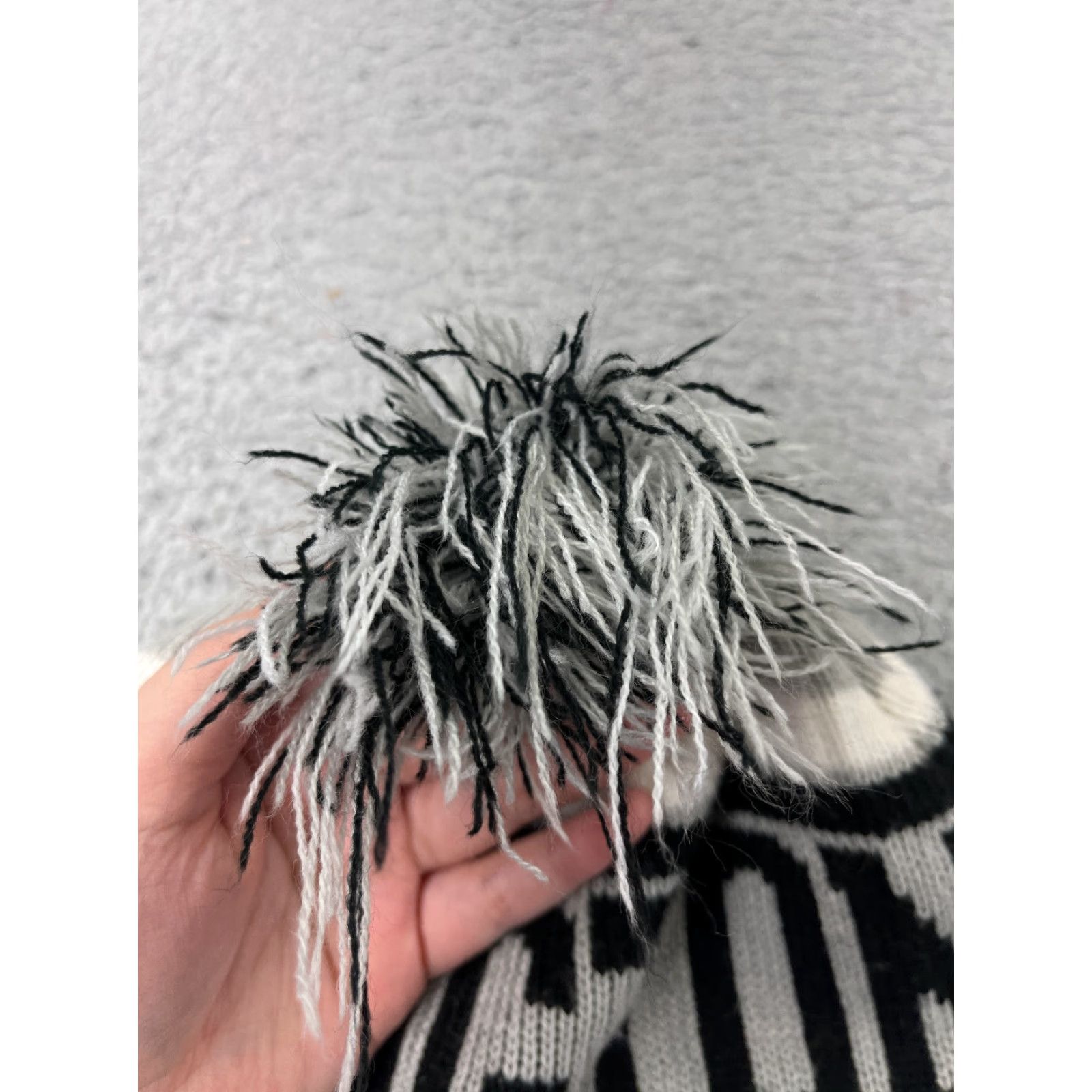 Vintage Washington DC Beanie Toque Adults One Size Gray Black Pom Knit 100% Acrylic Knit Hat Mens Womens Unbranded Size ONE SIZE - 3 Thumbnail