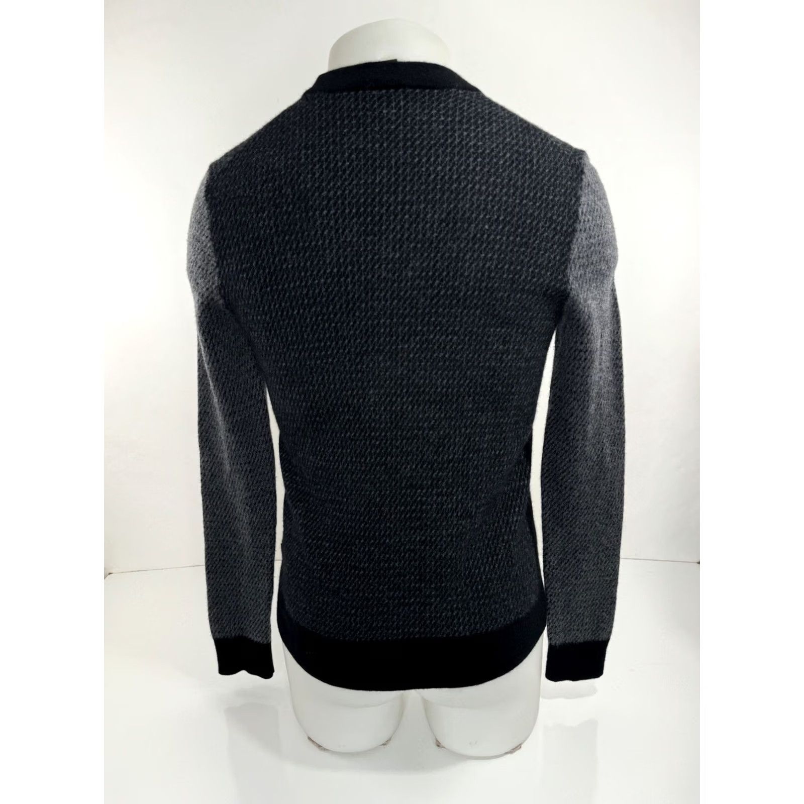 Hugo Boss HUGO BOSS Sweater Mens S Black & Gray VIRGIN WOOL Size US S / EU 44-46 / 1 - 4 Thumbnail