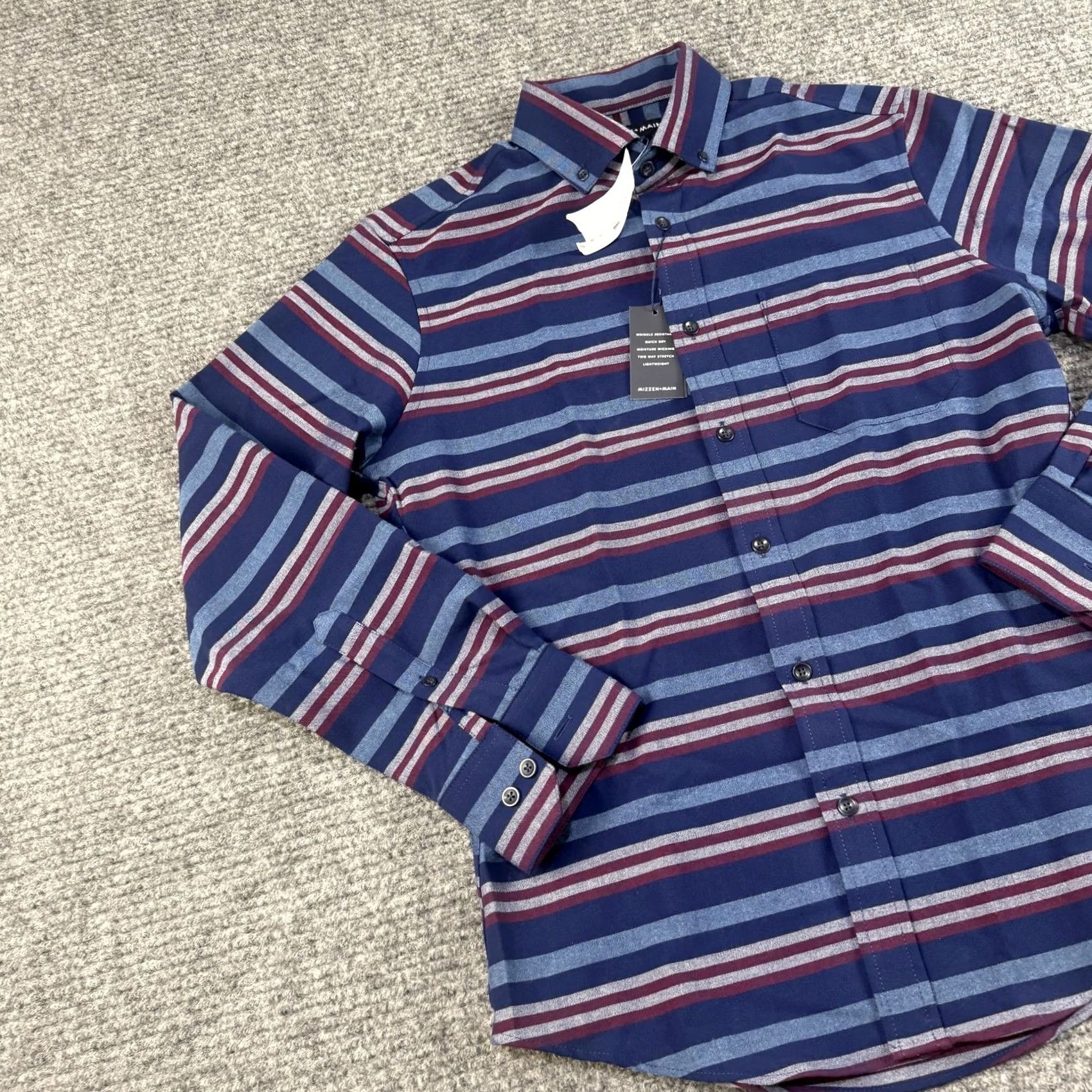 Mizzen+Main Mizzen+Main Shirt Mens S Blue Trim Fit Red Striped Performance Button Down Size US S / EU 44-46 / 1 - 2 Thumbnail