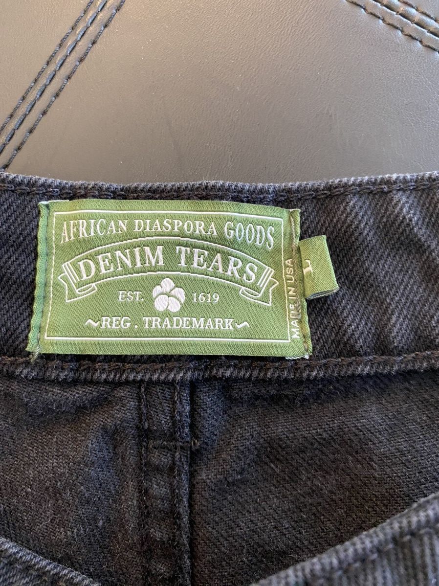 DENIM TEARS Denim Tears x Levi’s Cotton Wreath Jean Short Black Size US 36 / EU 52 - 4 Thumbnail