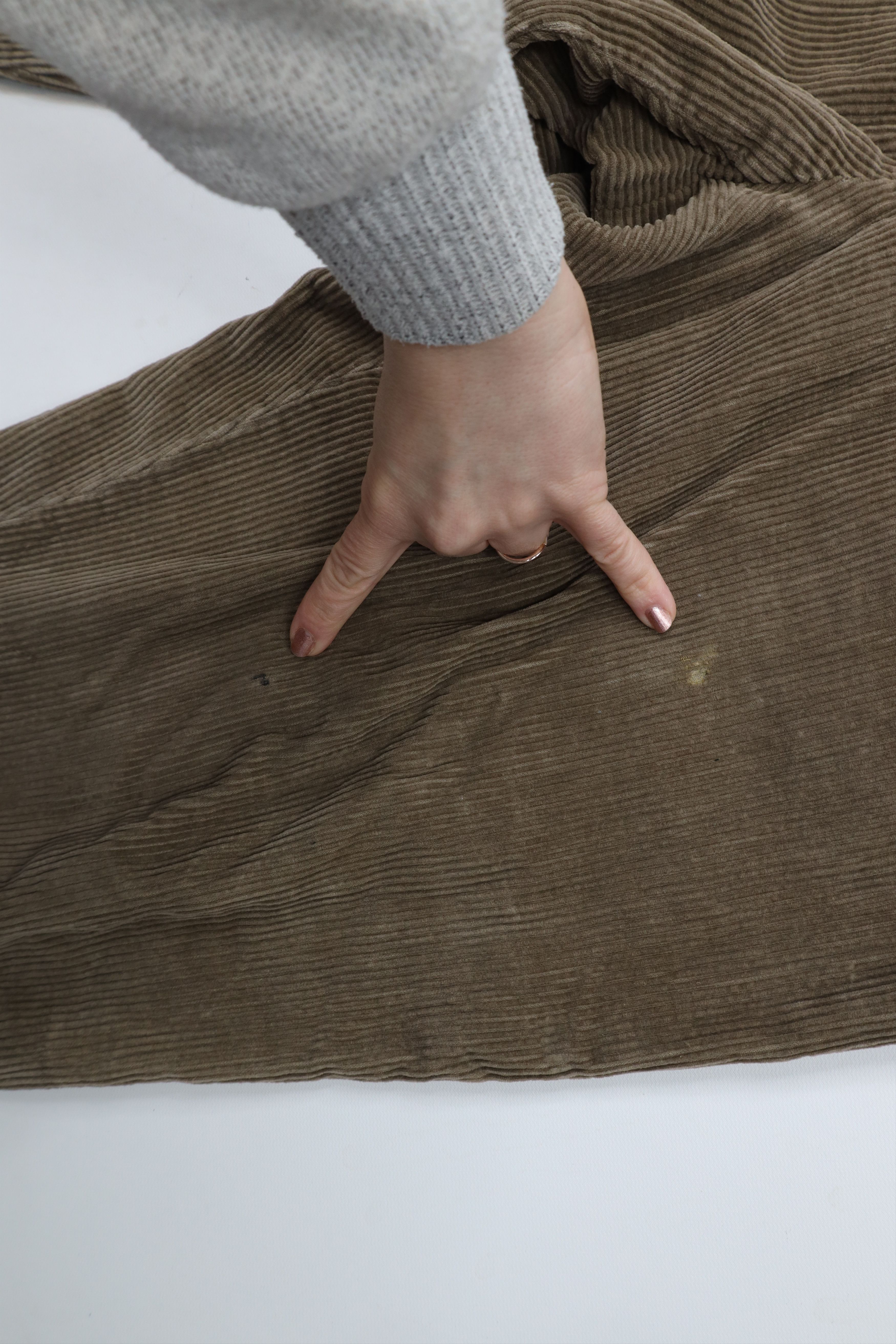 Vintage Vintage 90s Streetwear Pleated Wide Leg Corduroy Chino Pants Size US 34 / EU 50 - 5 Thumbnail