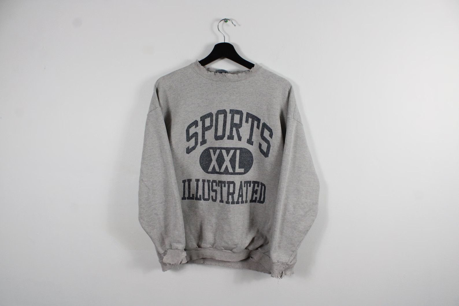 image of Logo 7 x Vintage Sports Illustrated Sweater / Vintage Hoodie Sweatshirt / 90's in Heather Grey (Siz