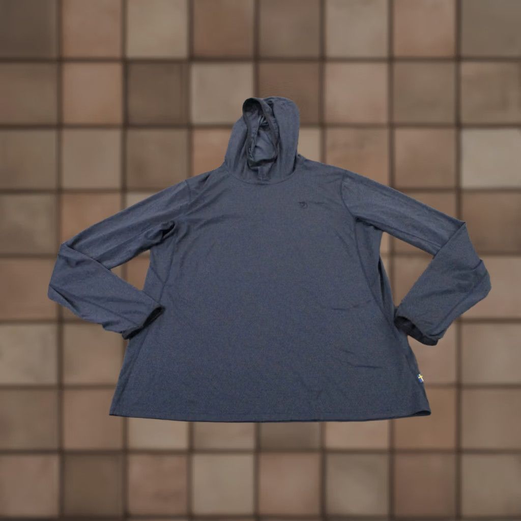 Vintage Fjällräven Snow Hoodie Sweatshirt Womens XL Blue Outdoors Lightweight Hiking Activewear Hoodie Pullover Women XL Blue Fjällräven Size XL / US 12-14 / IT 48-50 - 1 Thumbnail