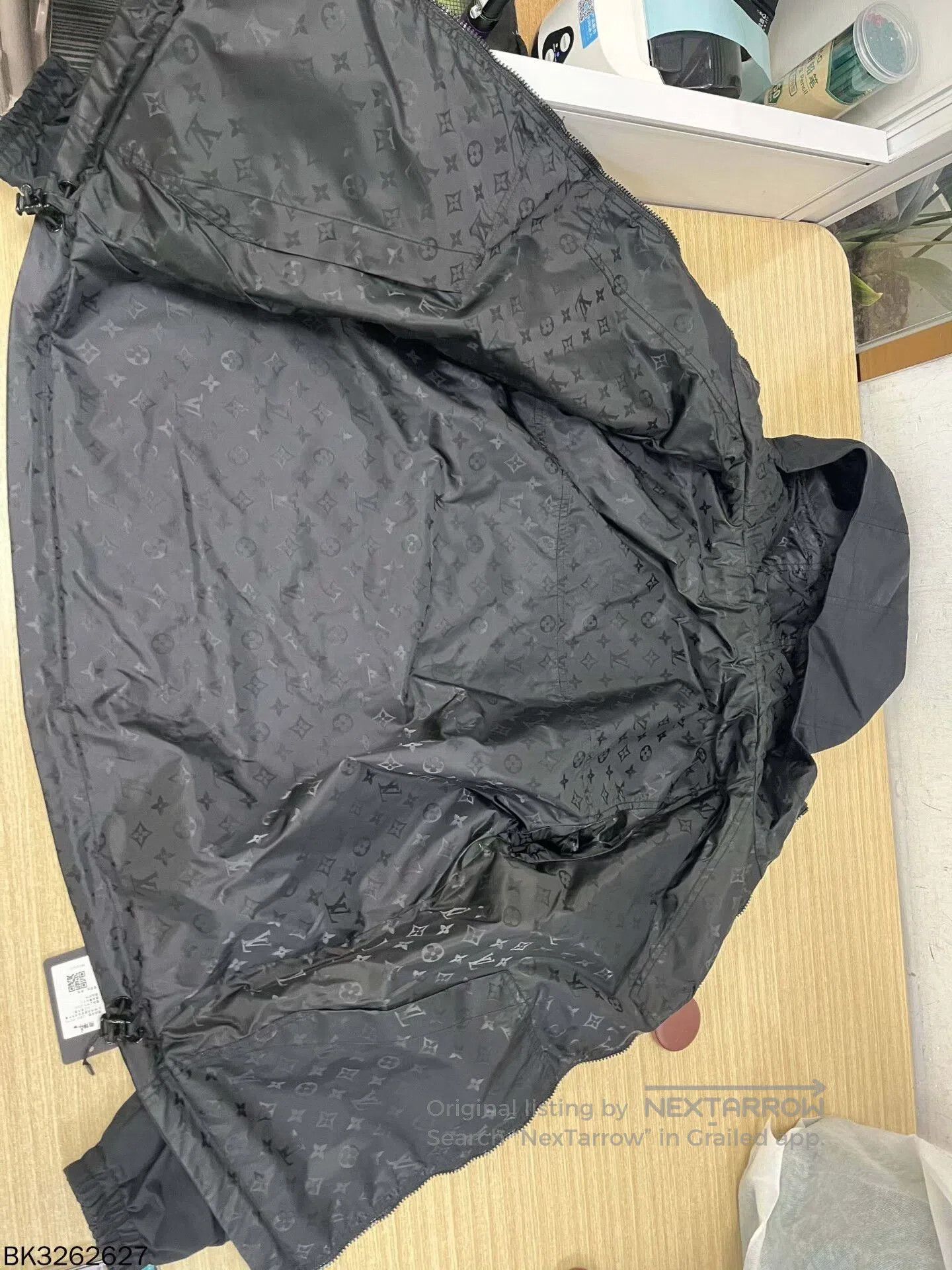 Louis Vuitton louis vuitton nylon hooded jacket 46. Size US S / EU 44-46 / 1 - 8 Thumbnail