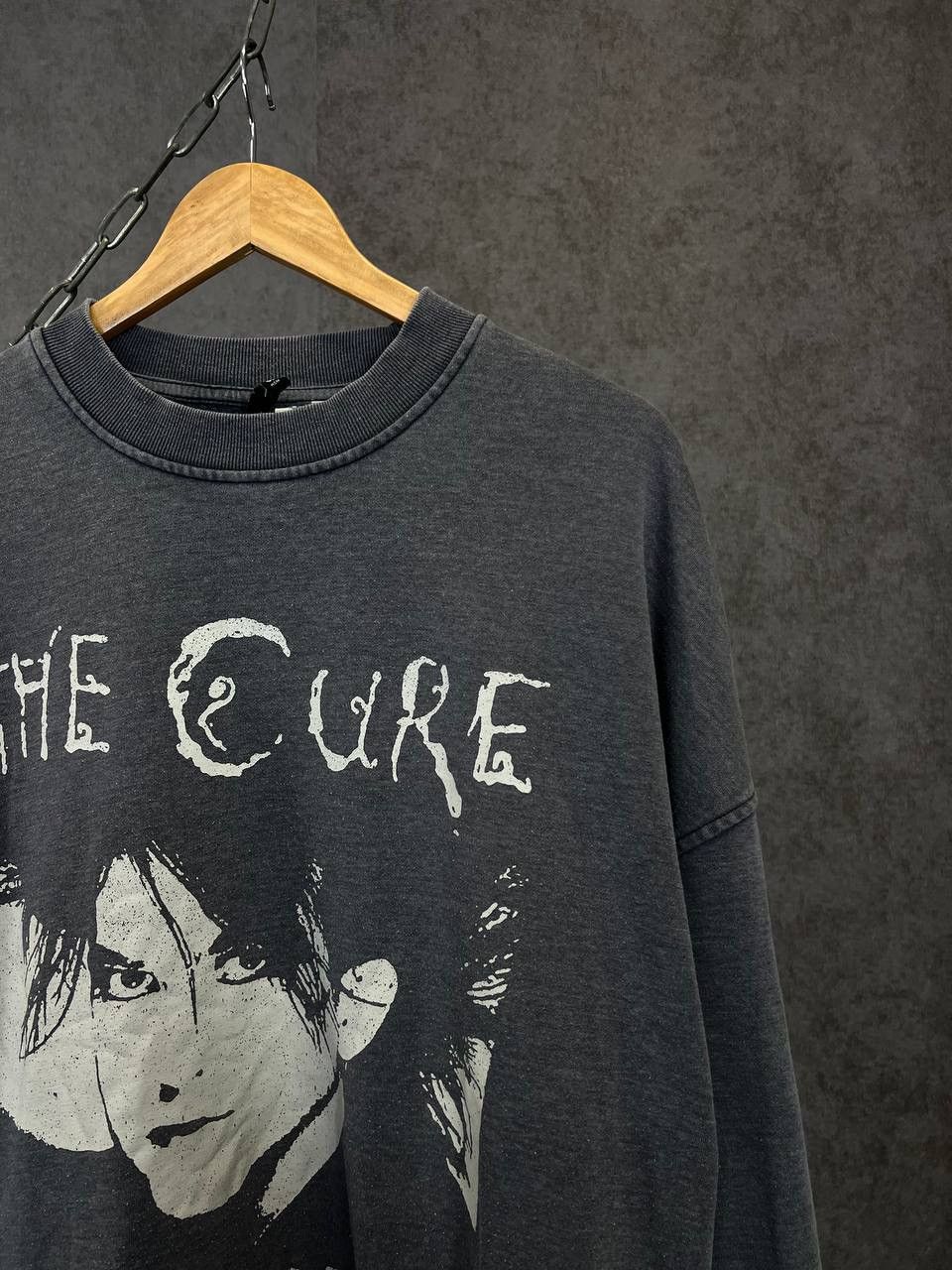 Band Tees The Cure rock band sweatshirt Size US M / EU 48-50 / 2 - 2 Thumbnail