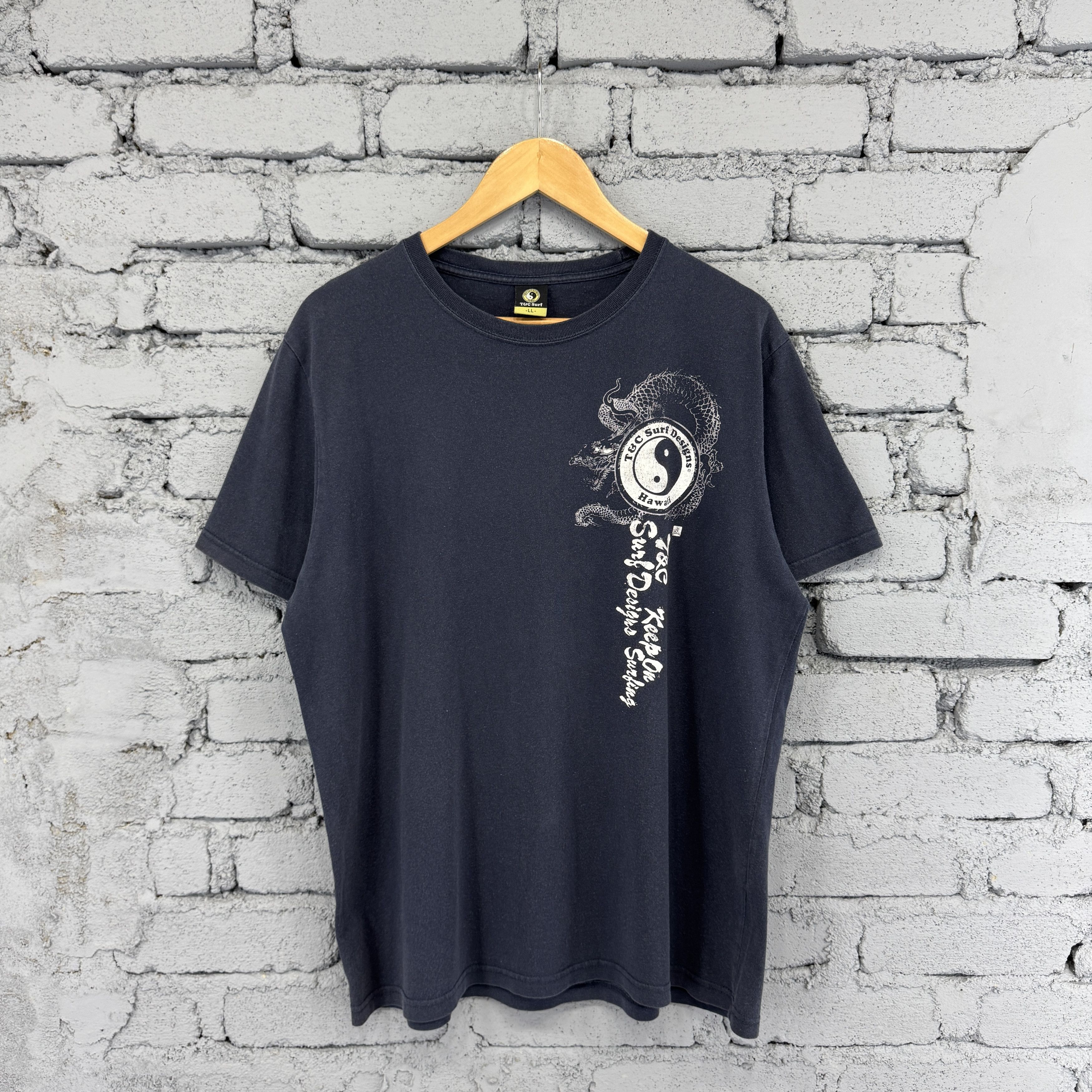 Vintage Vintage 90s T&C Surf Designs Dragon Hawaii Surfing Tshirt Size US XL / EU 56 / 4 - 2 Thumbnail