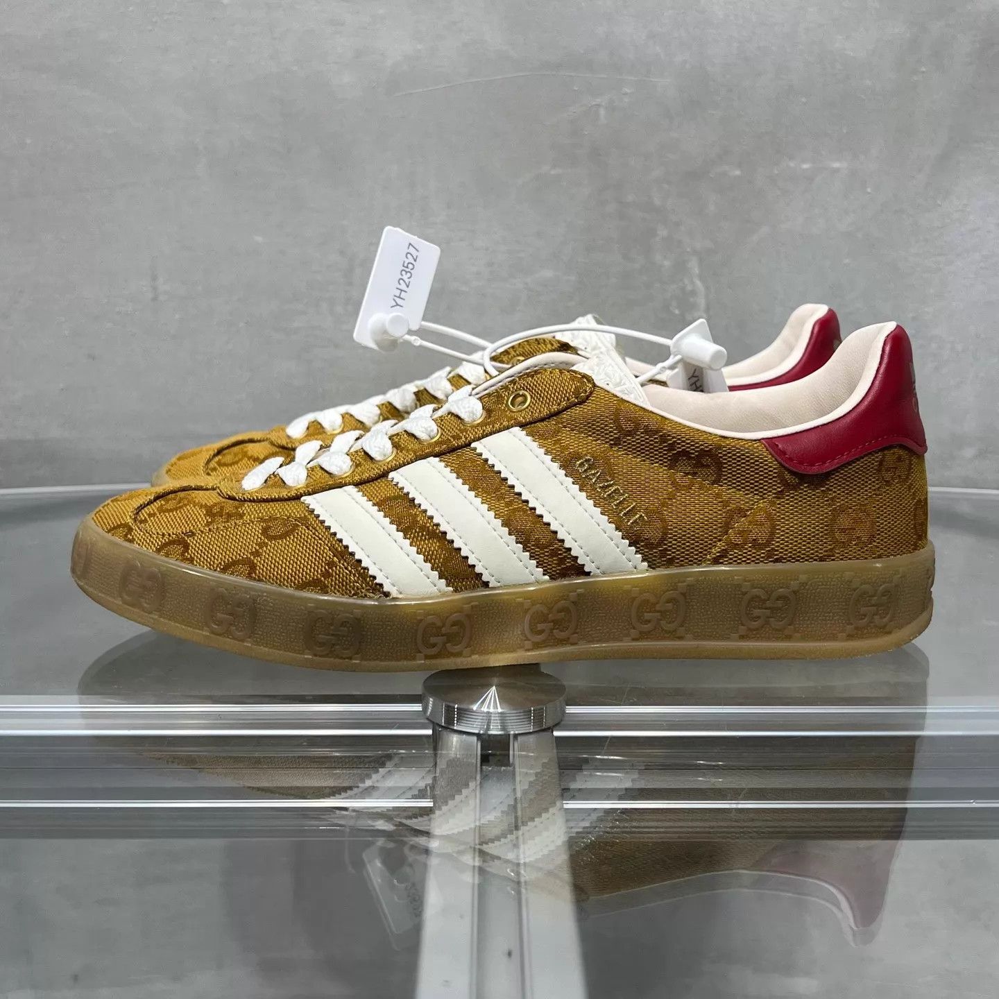Gucci GUCCI x adidas GAZELLE Yellow Full Print Wmns 37 Size US 6 / IT 36 - 3 Thumbnail