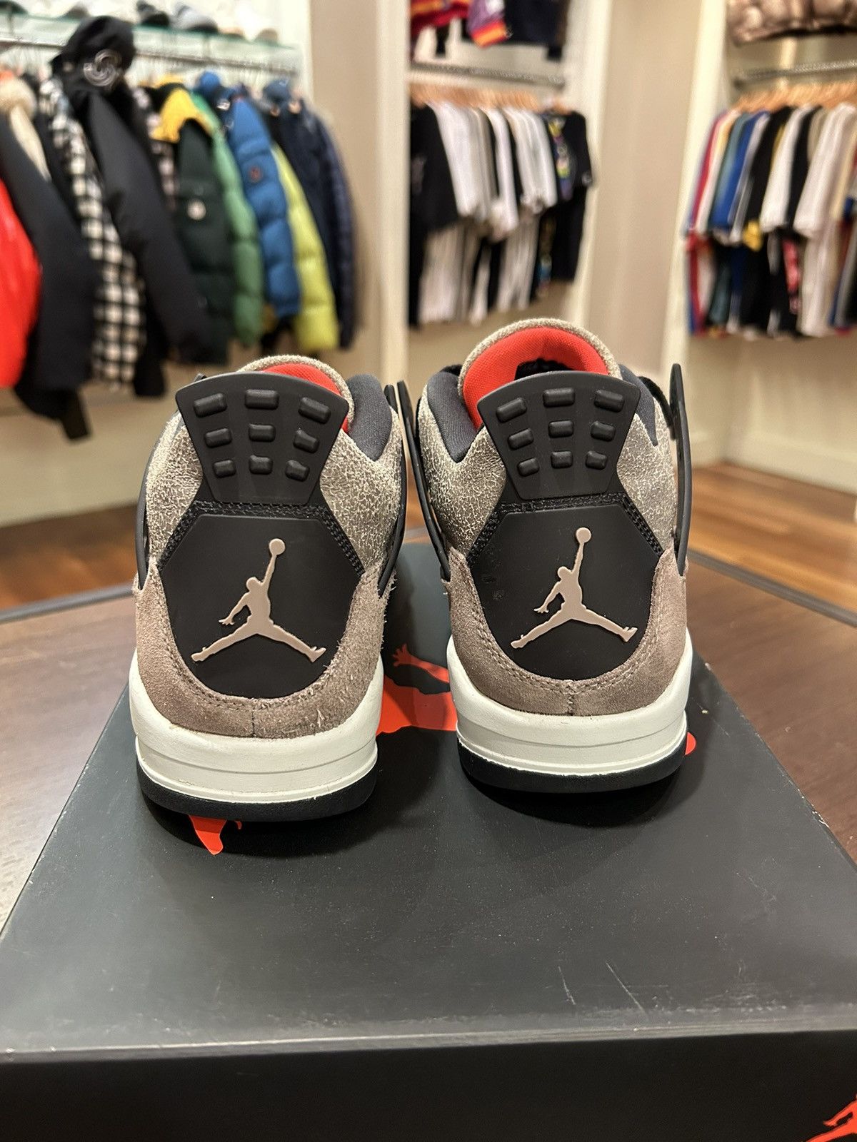 Jordan Brand Jordan 4 Retro GS “Taupe Haze” Size US 7 / EU 40 - 4 Thumbnail