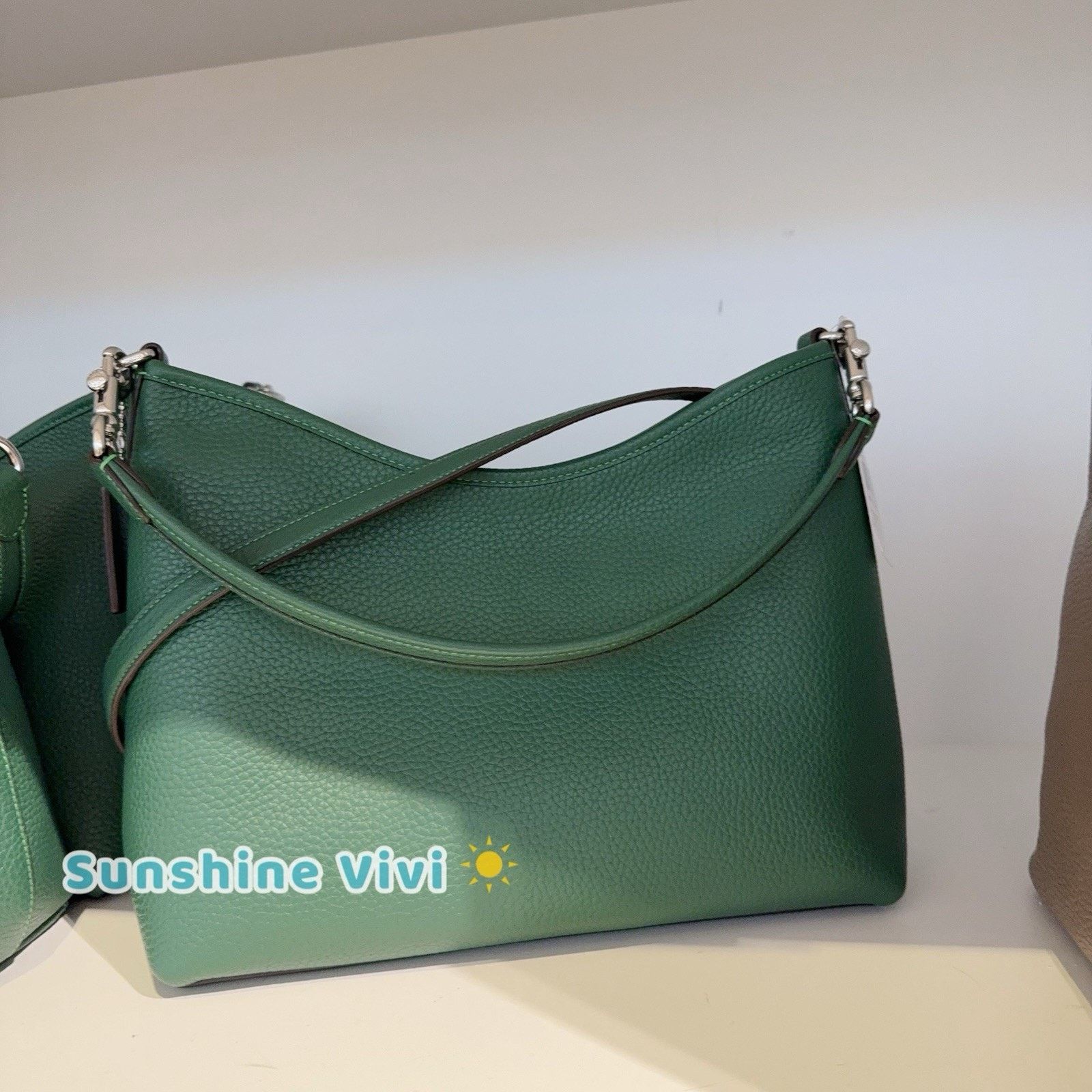 Coach NWT COACH CR148 Laurel Shoulder Bag Soft Leather SV/SHAMROCK Size ONE SIZE - 4 Thumbnail