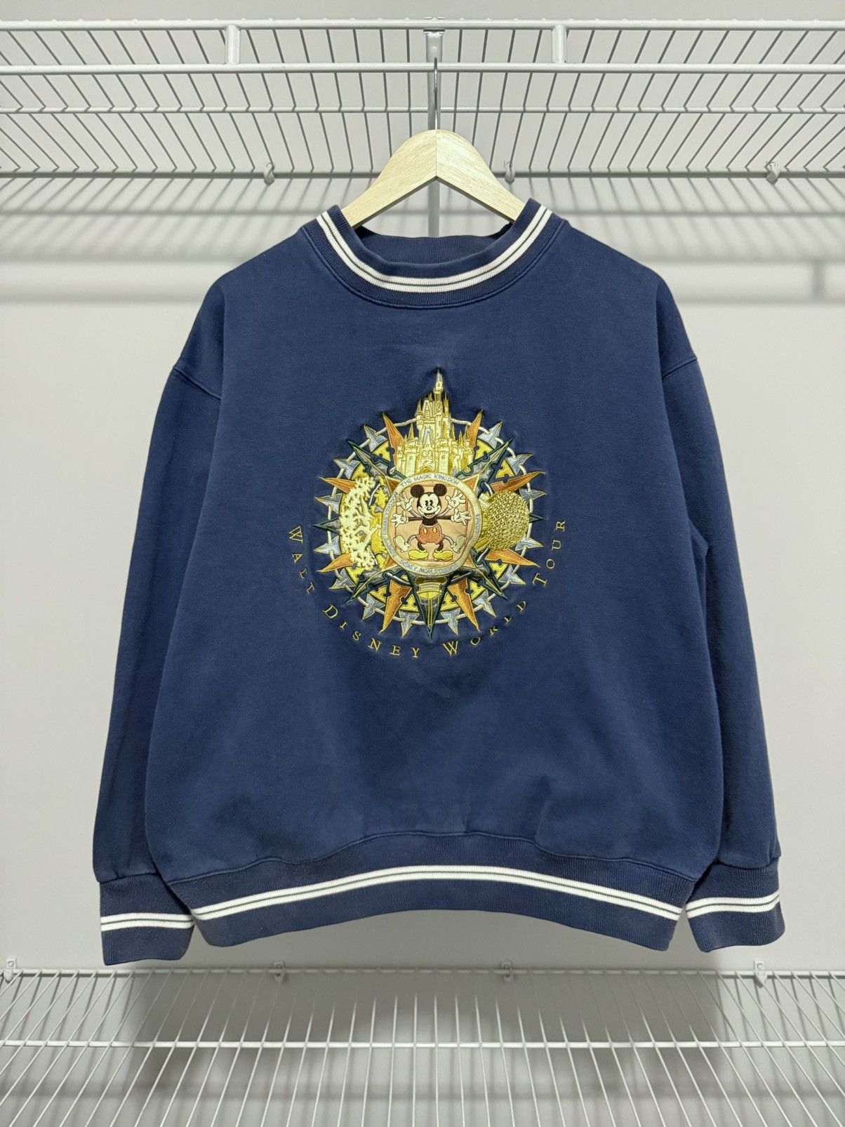 Vintage Rare Walt Disney World Tour Four Parks Crewneck