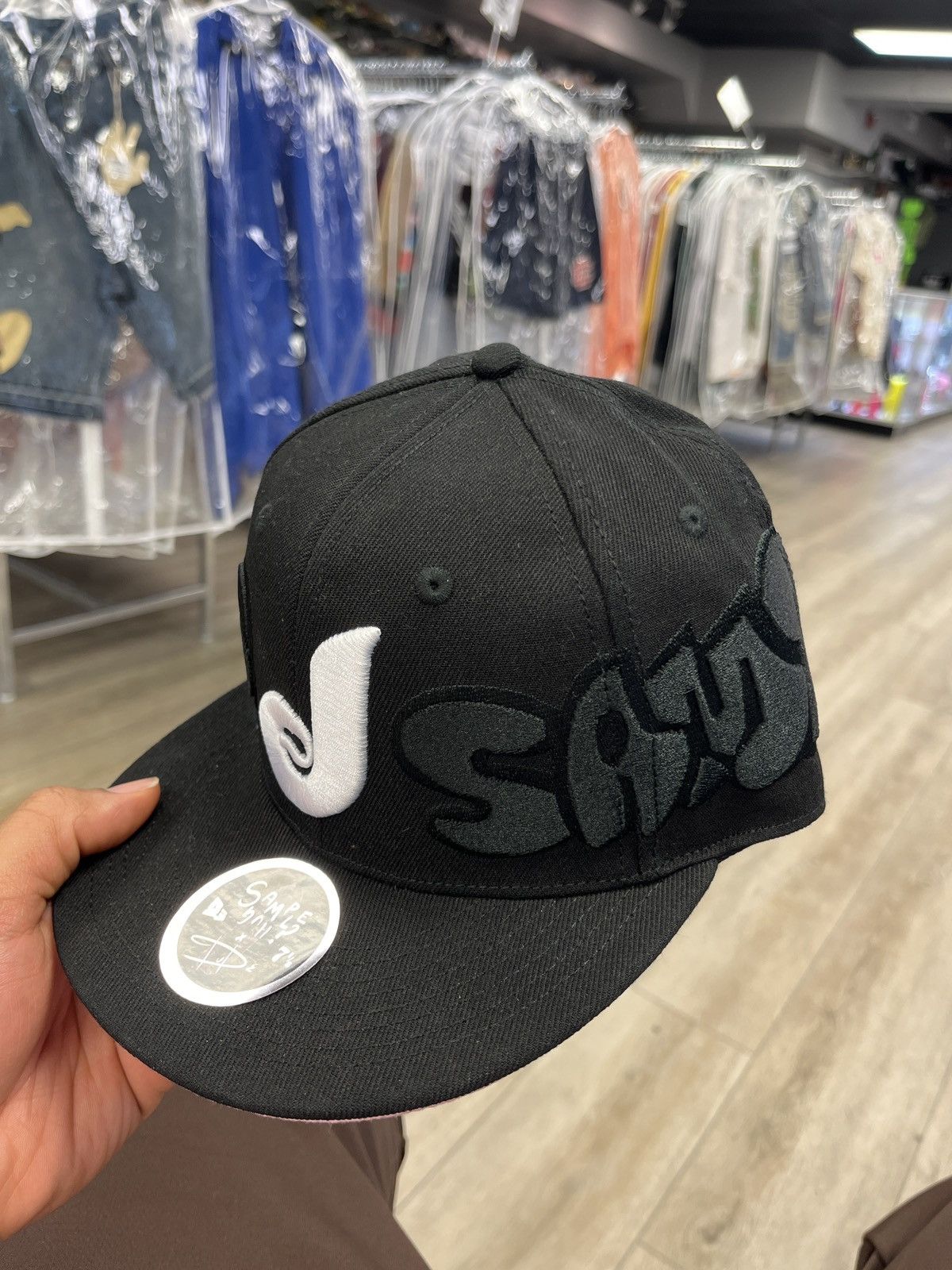 Other Sample Hugs Dude Era Glausangeles Fitted size 7 1/8 Size ONE SIZE - 1 Thumbnail