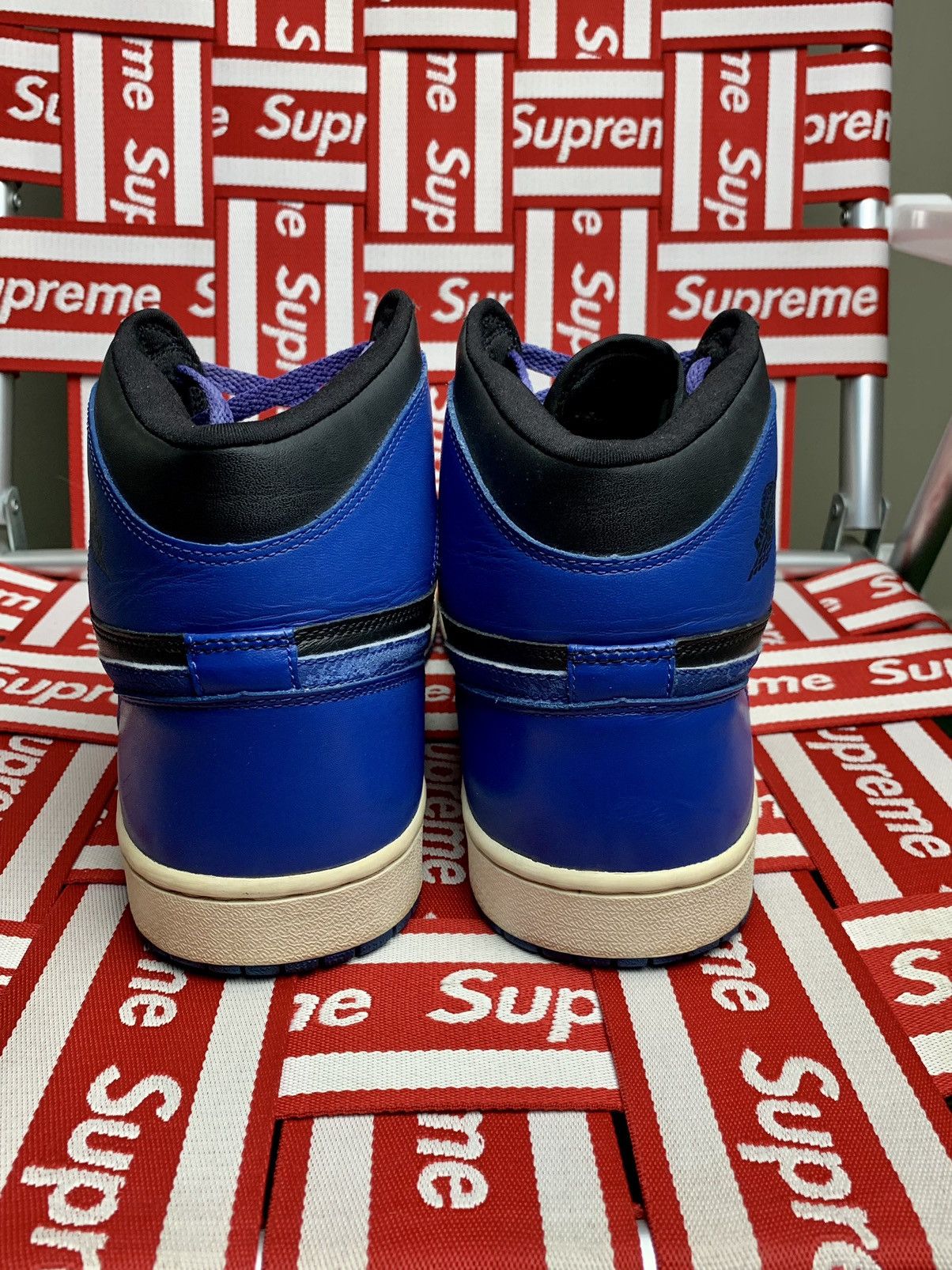 Jordan Brand × Nike Jordan 1 High Royal 2001 size 13 (Needs sole swap) Size US 13 / EU 46 - 4 Thumbnail