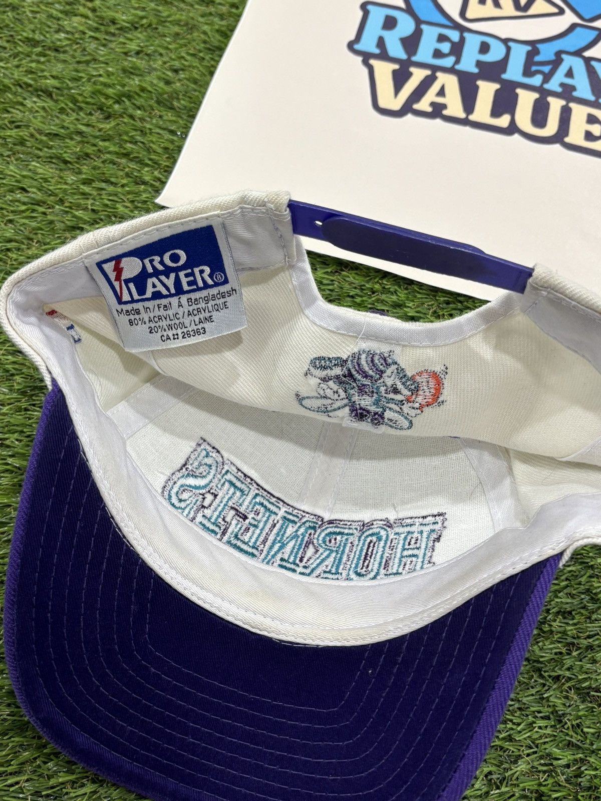 Pro Player VINTAGE RARE CHARLOTTE HORNETS PRO PLAYER SNAPBACK Size ONE SIZE - 4 Thumbnail