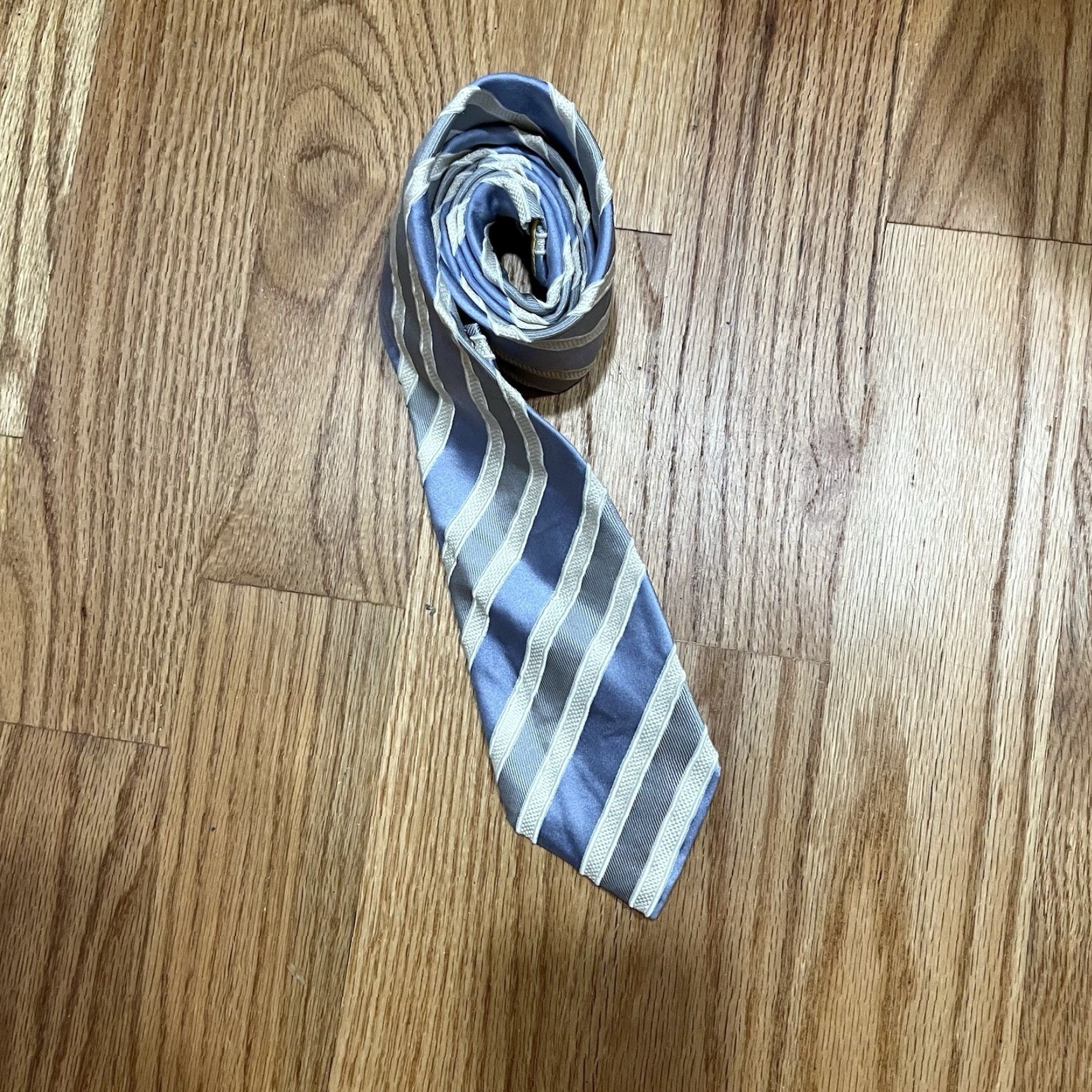Vintage DONALD J TRUMP Tie Necktie Blue Silver Striped 100% Silk Signature Collection Designer Men Tie 59 in. Blue Silver Striped Size ONE SIZE - 5 Thumbnail