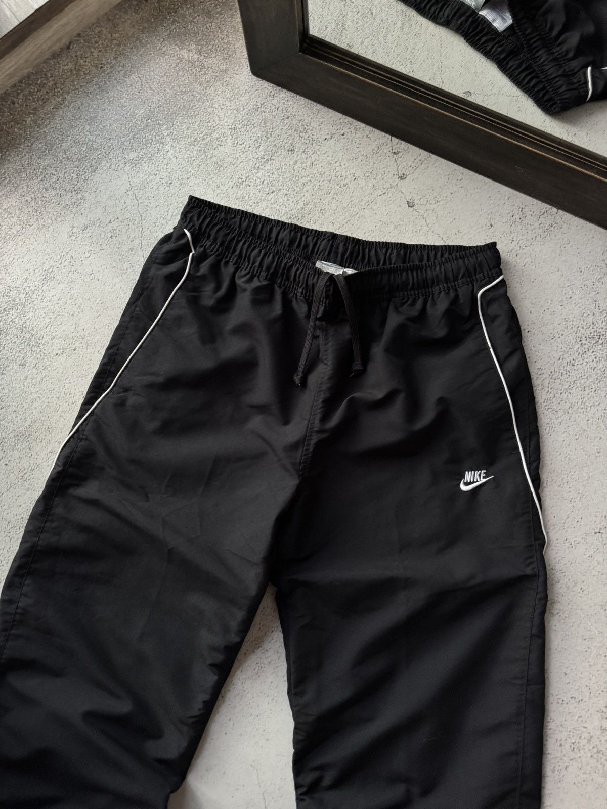 Nike Nike Vintage Drill UK Black Logo Nylon Pants Size US 32 / EU 48 - 5 Thumbnail