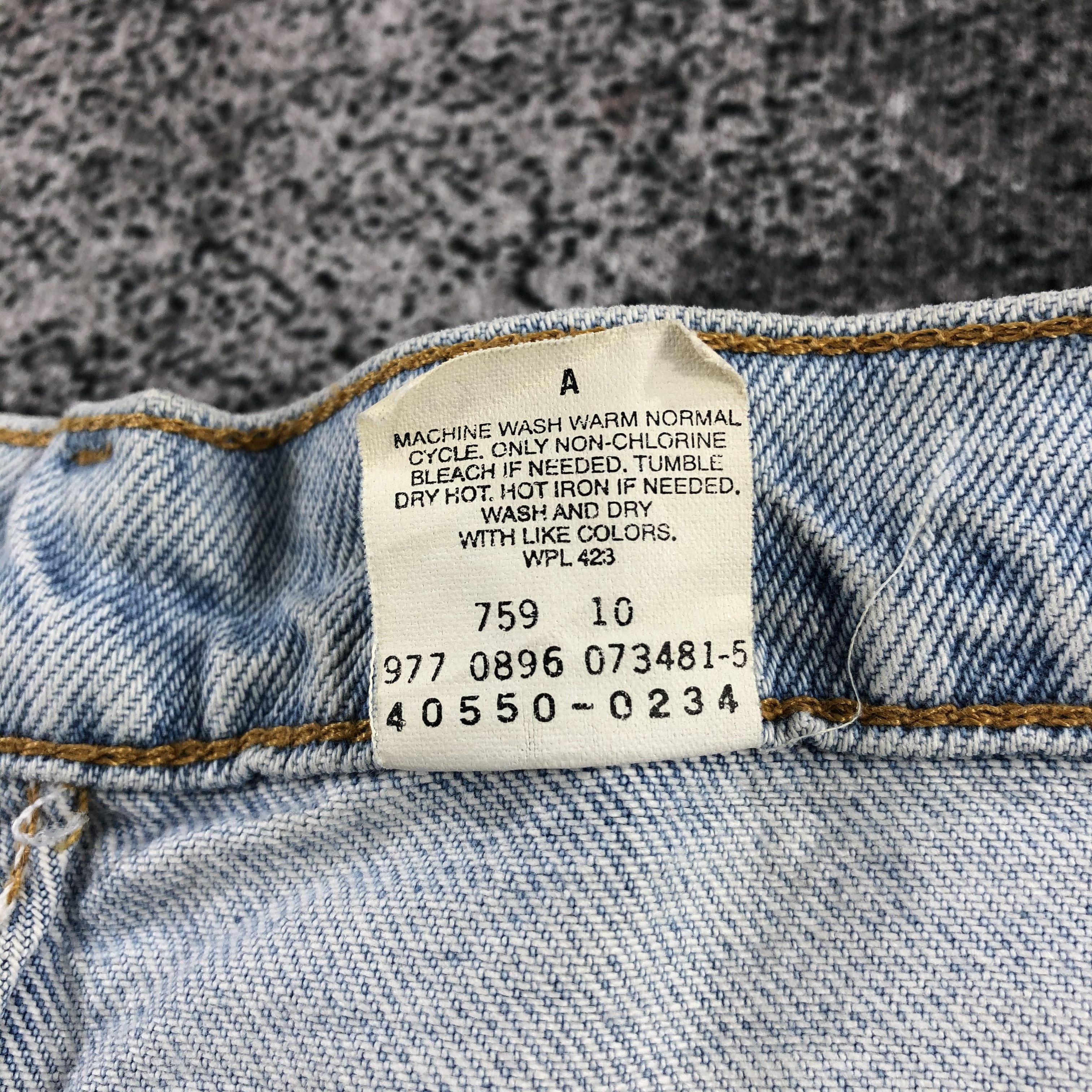 Levi's Vintage 90s Levi's 550 Jeans Relaxed Fit Denim KJ832 Size US 33 - 14 Thumbnail