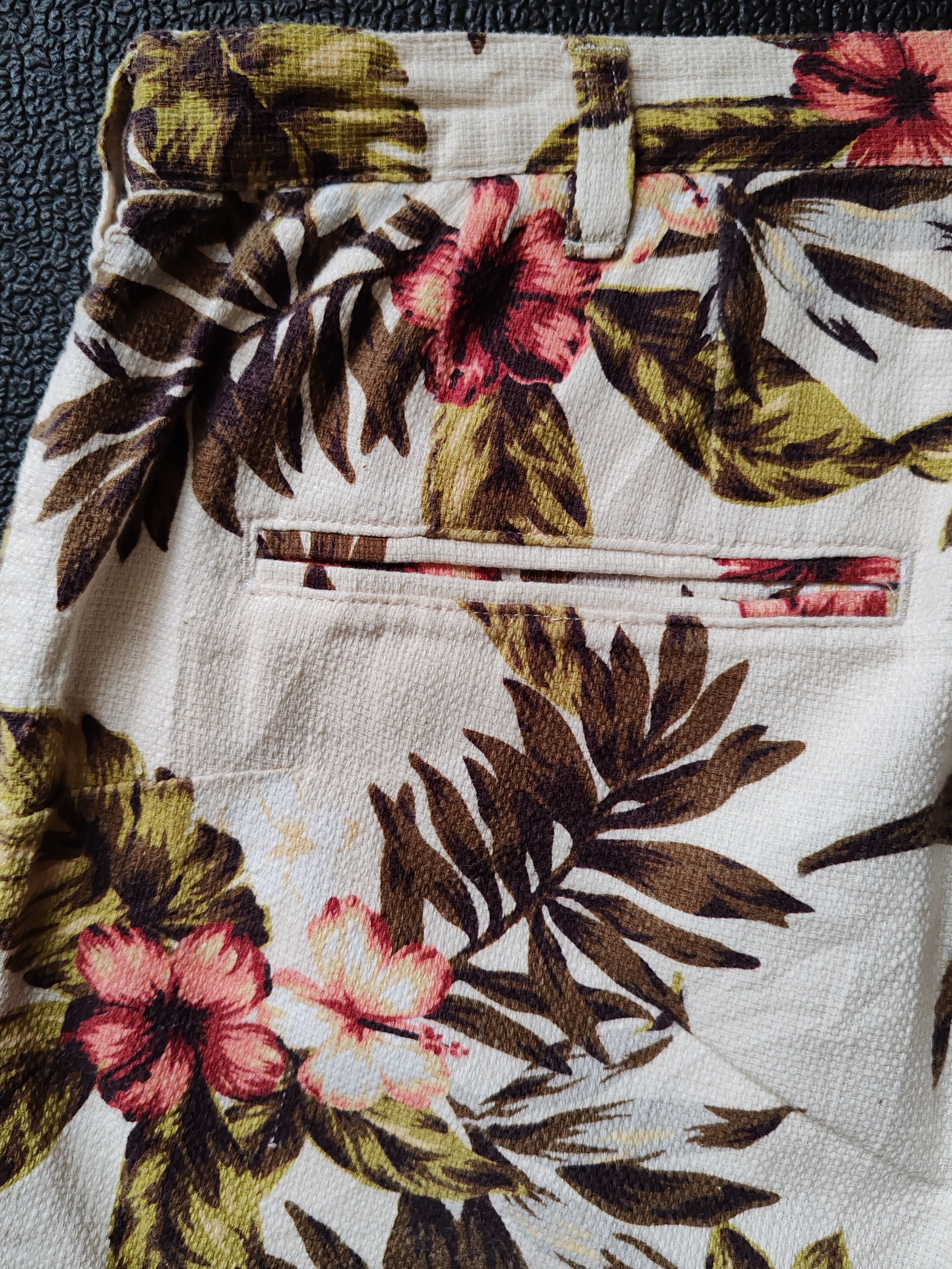 URBAN RESEARCH DOORS URBAN RESEARCH Floral Linen Shorts size 34 Size US 34 / EU 50 - 8 Thumbnail