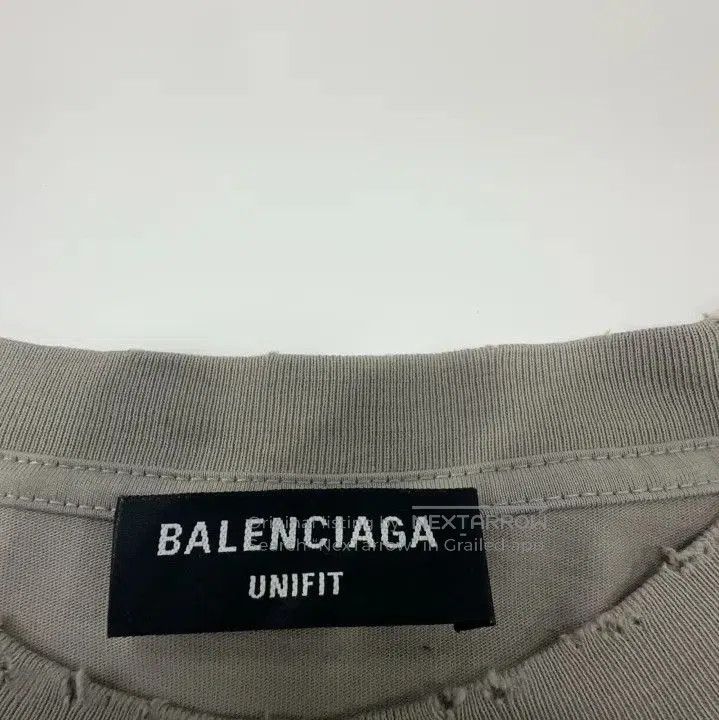 Balenciaga Balenciaga Gray Logo Distressed Short Sleeve T. Size US L / EU 52-54 / 3 - 5 Thumbnail