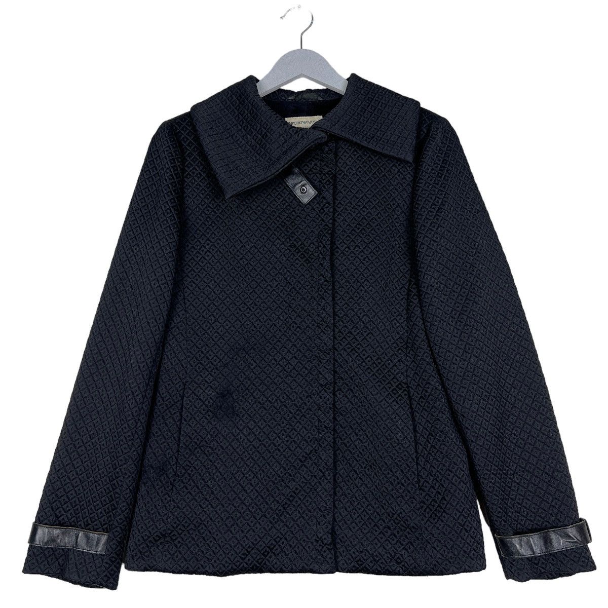 Emporio Armani 🔥 EMPORIO ARMANI QUILTED JACKET MADE IN ITALY SIZE 38 WOVEN Size US M / EU 48-50 / 2 - 1 Thumbnail