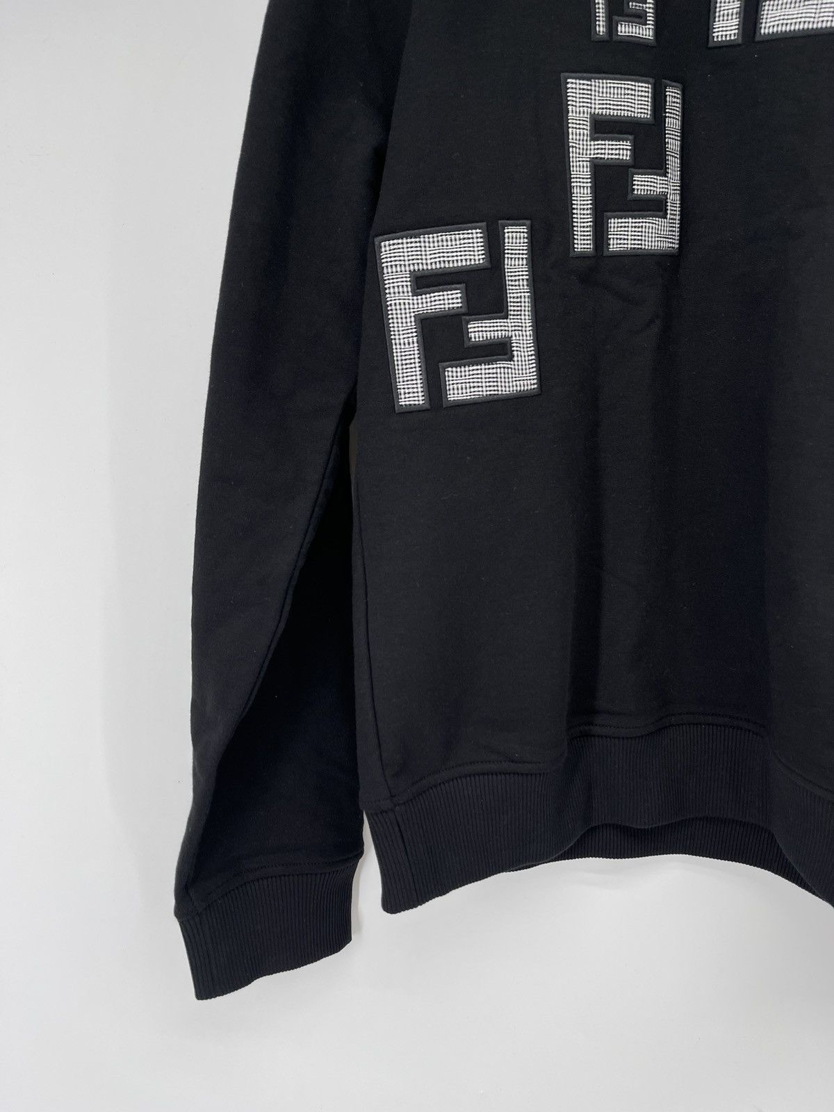 Fendi Men's Fendi Sweater Size S Size US S / EU 44-46 / 1 - 3 Thumbnail