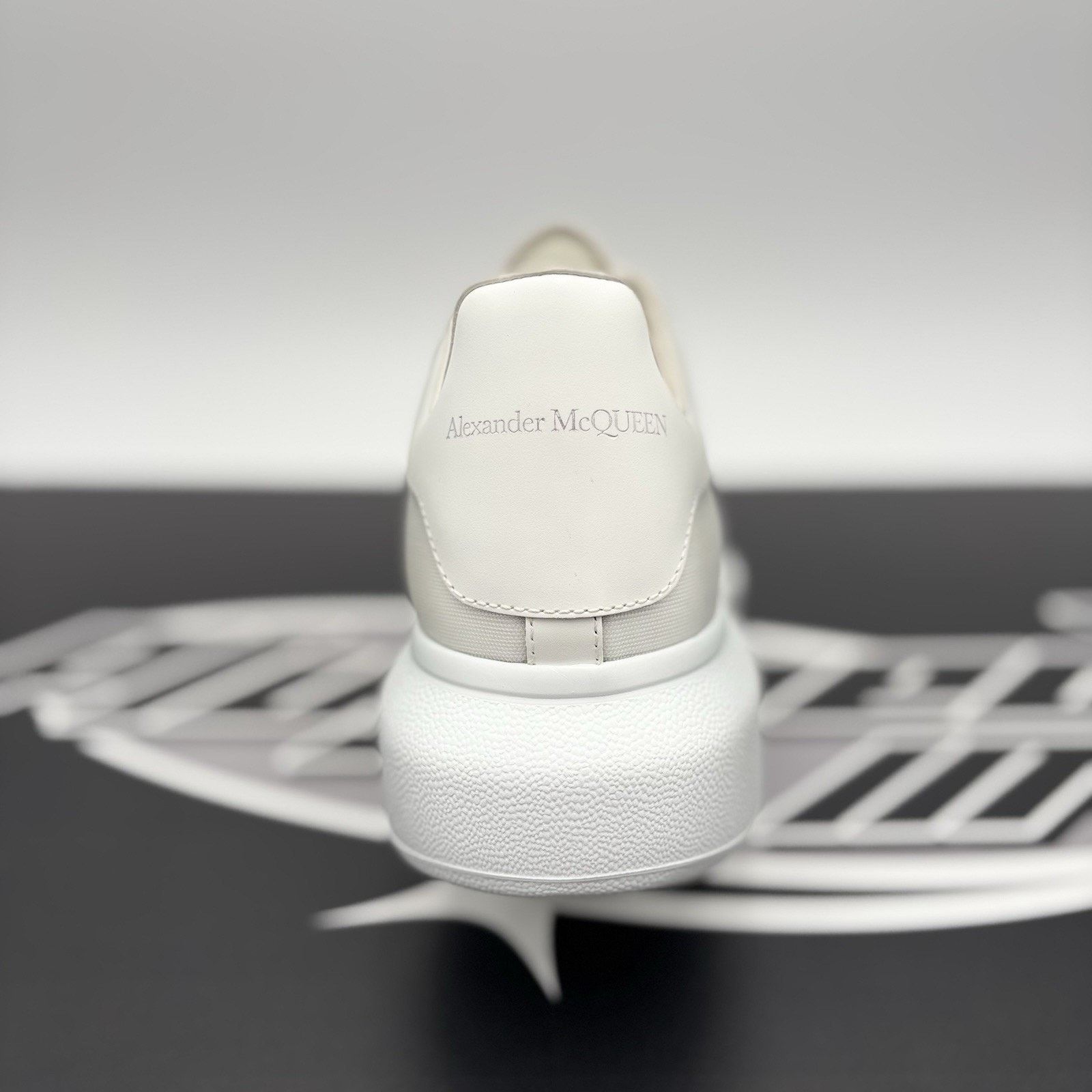 Alexander McQueen Alexander McQueen ‘ White Transparent ‘| EXCELLENT CONDITION Size US 7 / EU 40 - 3 Thumbnail
