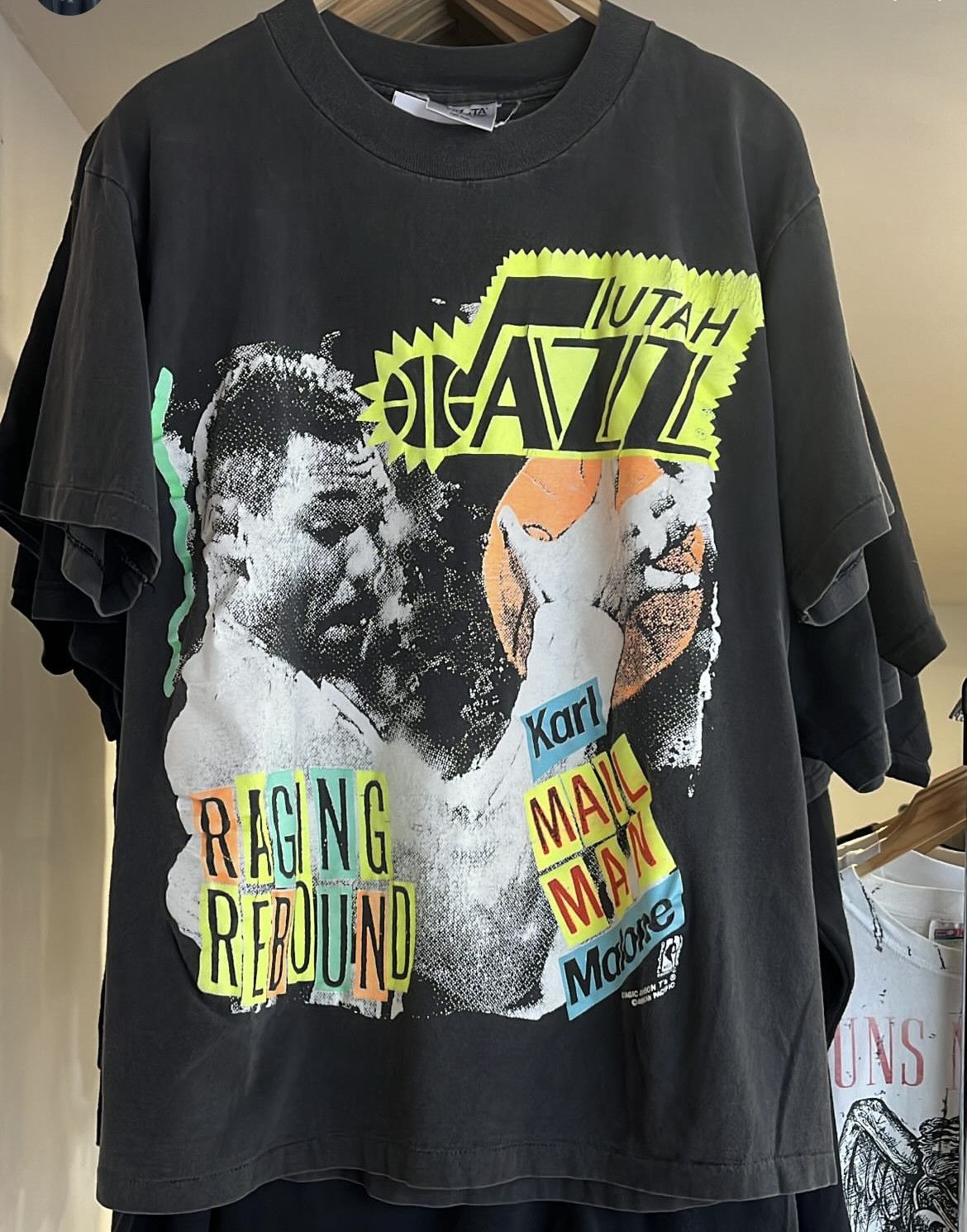 Vintage Vintage Karl Malone T-Shirt Size US L / EU 52-54 / 3 - 1 Preview