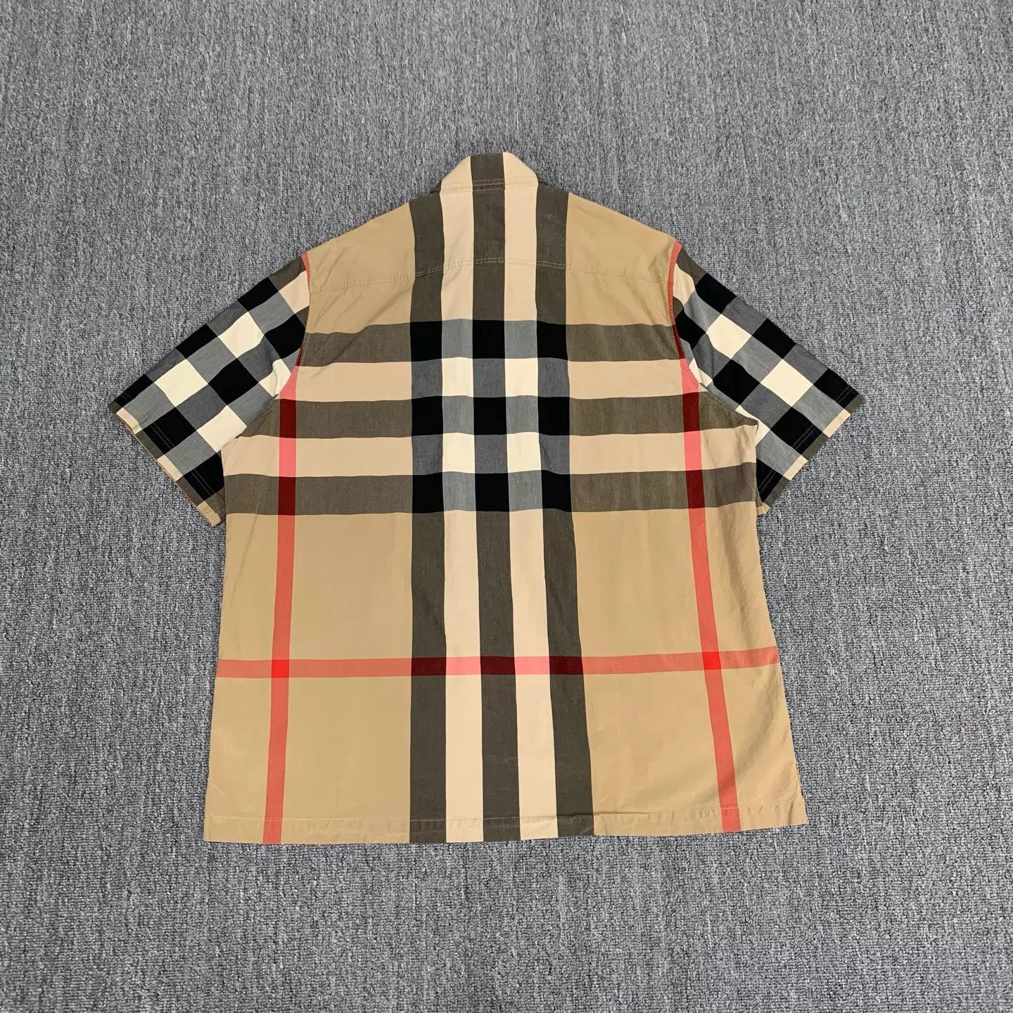 Burberry Burberry Check Short-Sleeve Shirt XL 98 New Size US XL / EU 56 / 4 - 2 Thumbnail