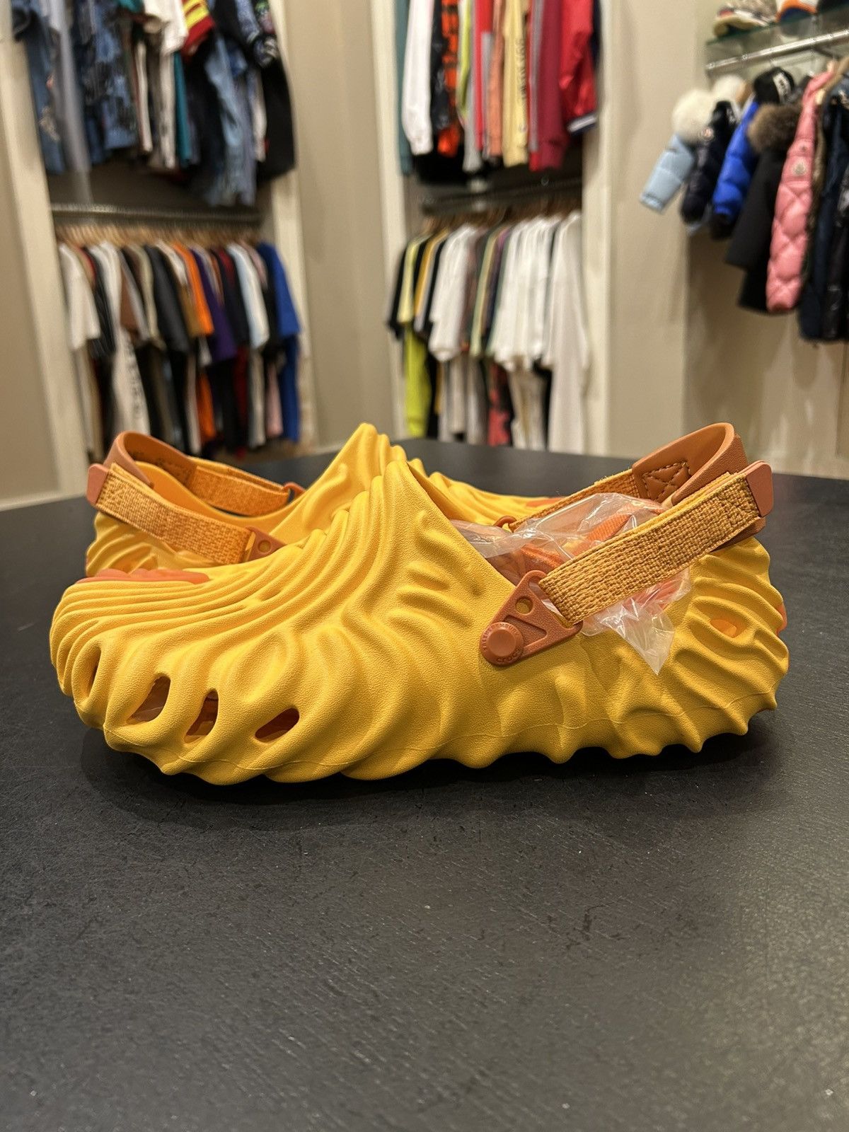 Crocs × Salehe Bembury Crocs x Salehe Bembury “Kumquat  display picture 2