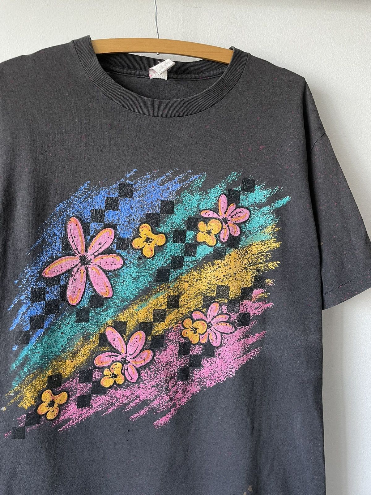 Vintage Vintage Faded 90s Pixel Flower Splattered tee Size US XL / EU 56 / 4 - 2 Thumbnail