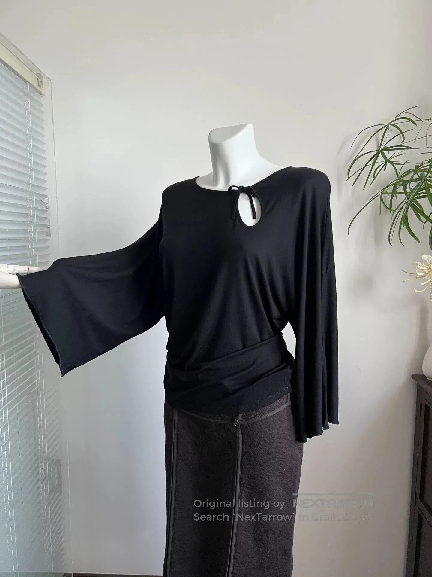 Max Mara Max Mara Black Cutout 3/4 Sleeve Top. Size M / US 6-8 / IT 42-44 - 3 Thumbnail