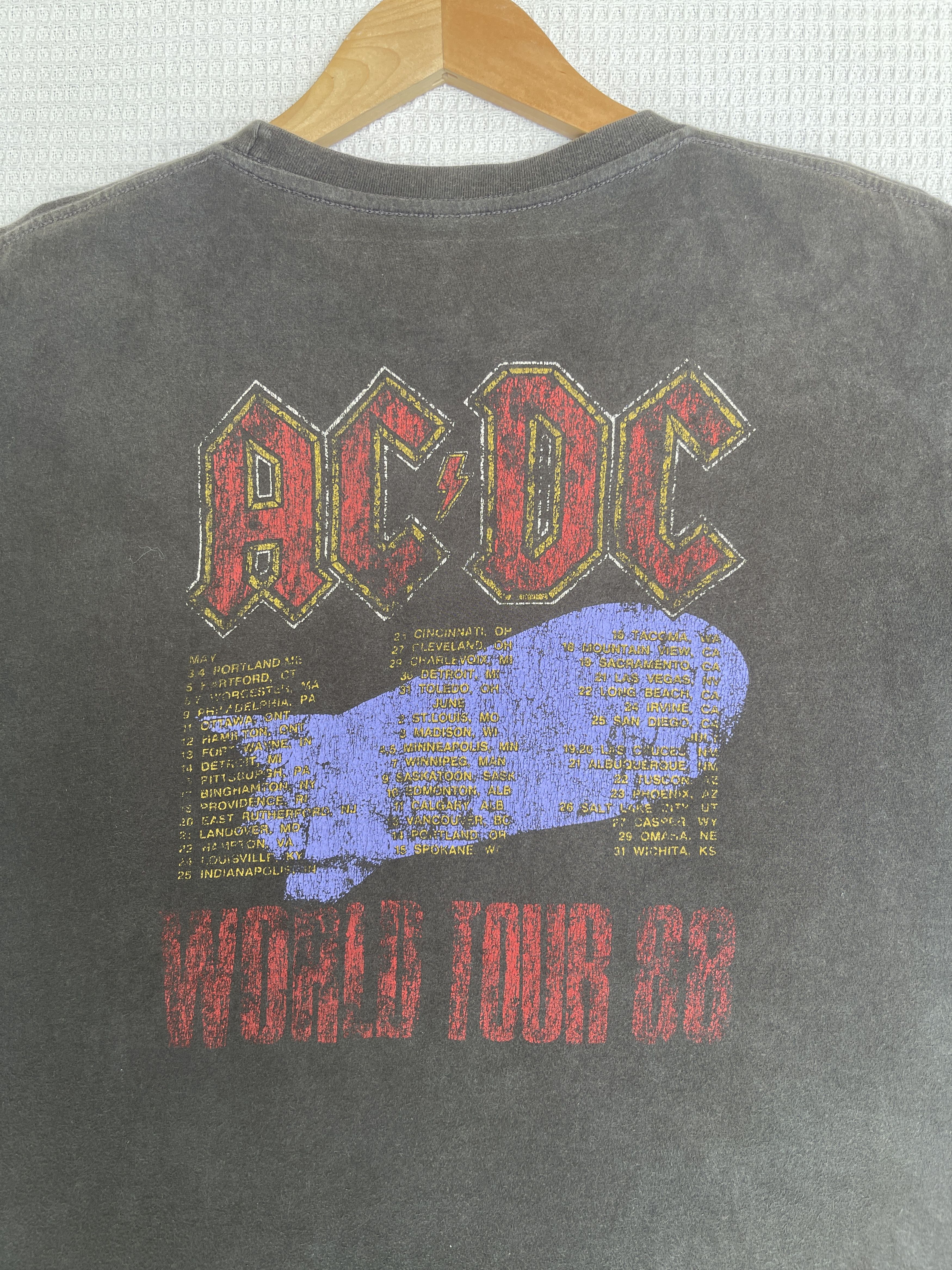 Band Tees Last Drop🔥Rare🔥Vintage Band ACDC World Tour Faded T-Shirt Size US L / EU 52-54 / 3 - 14 Thumbnail