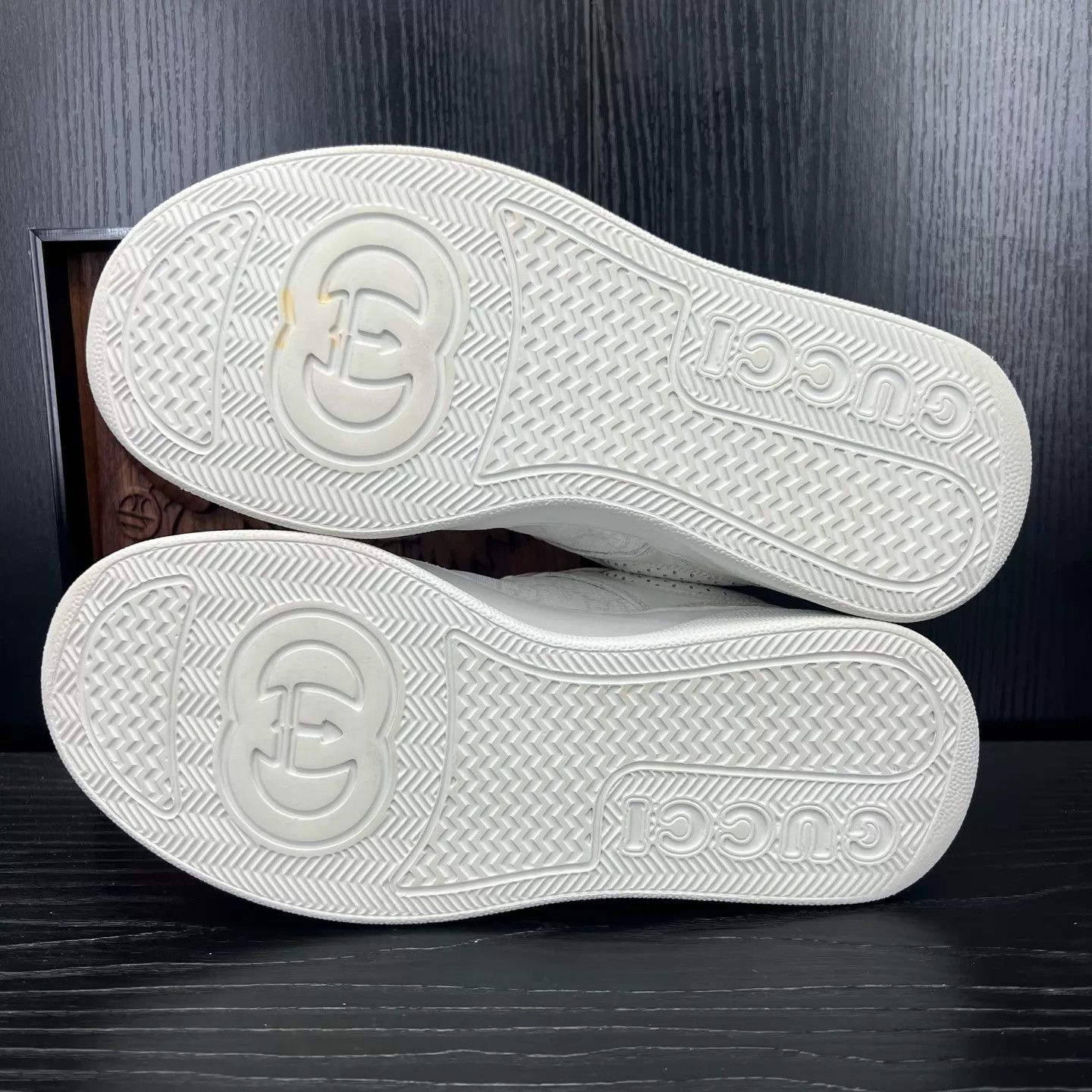 Gucci Gucci Biscuit Sneaker Women's 38 White & Gray Size US 7.5 / IT 37.5 - 3 Thumbnail