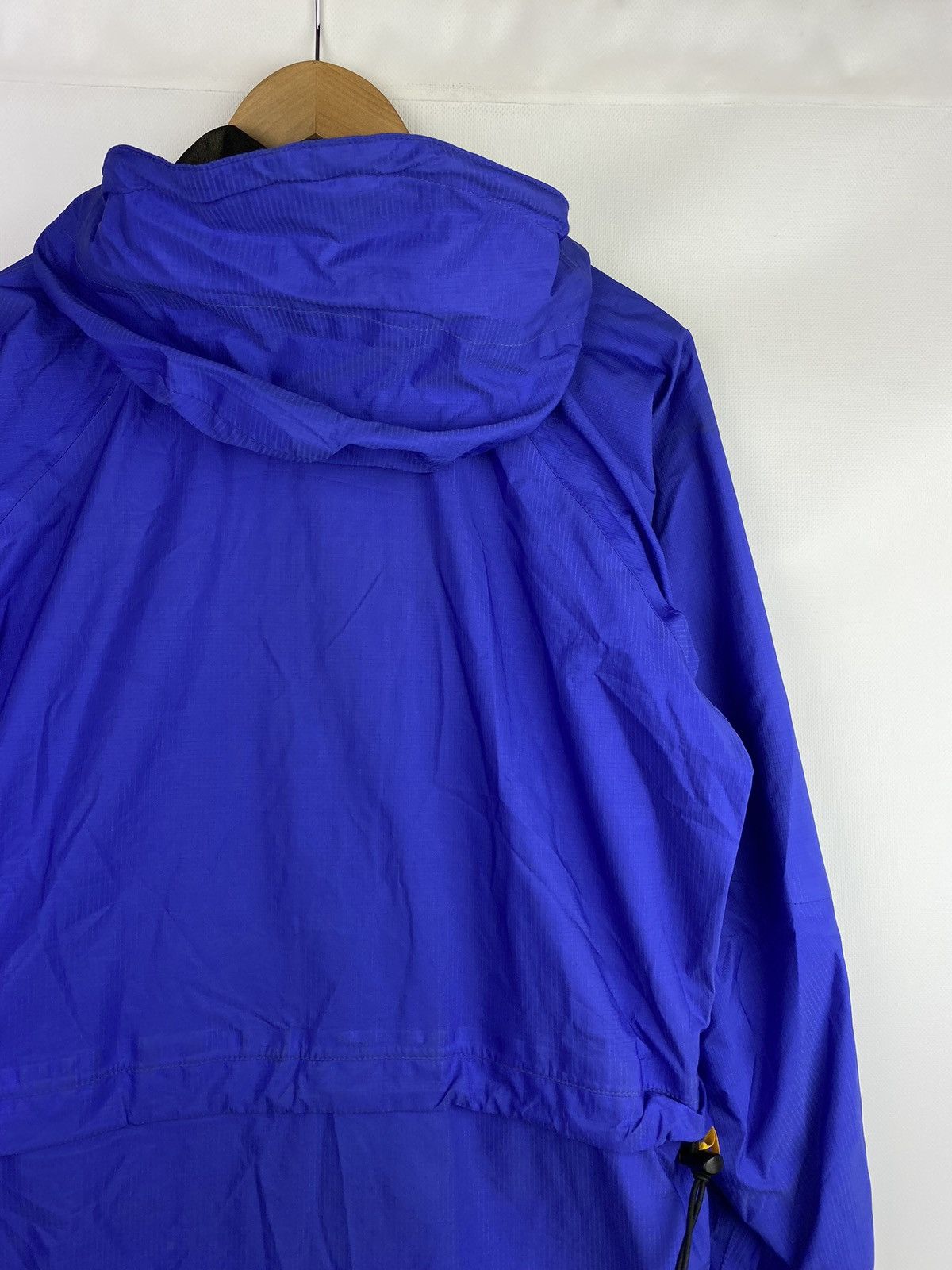 Berghaus × Vintage Berghaus vintage gore Tex thunderflash Jacket size S Size US S / EU 44-46 / 1 - 18 Thumbnail